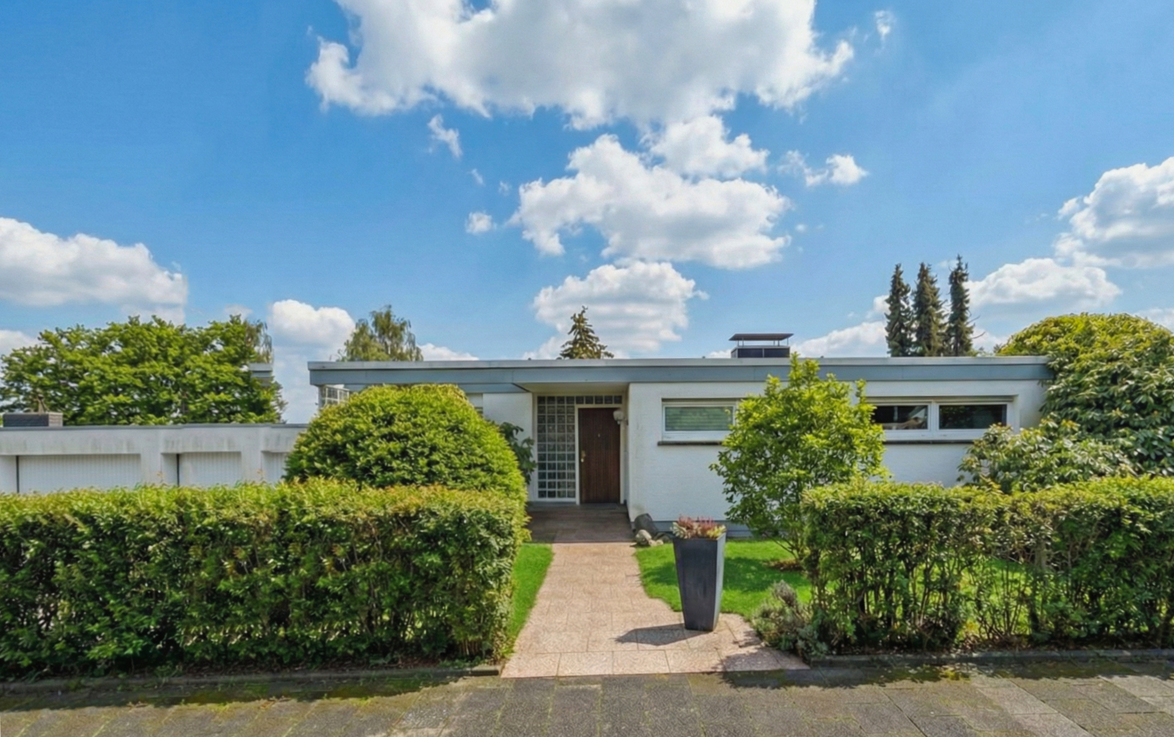 Seltene Gelegenheit auf der Adolfshöhe – großzügiger Bungalow mit Entwicklungspotenzial