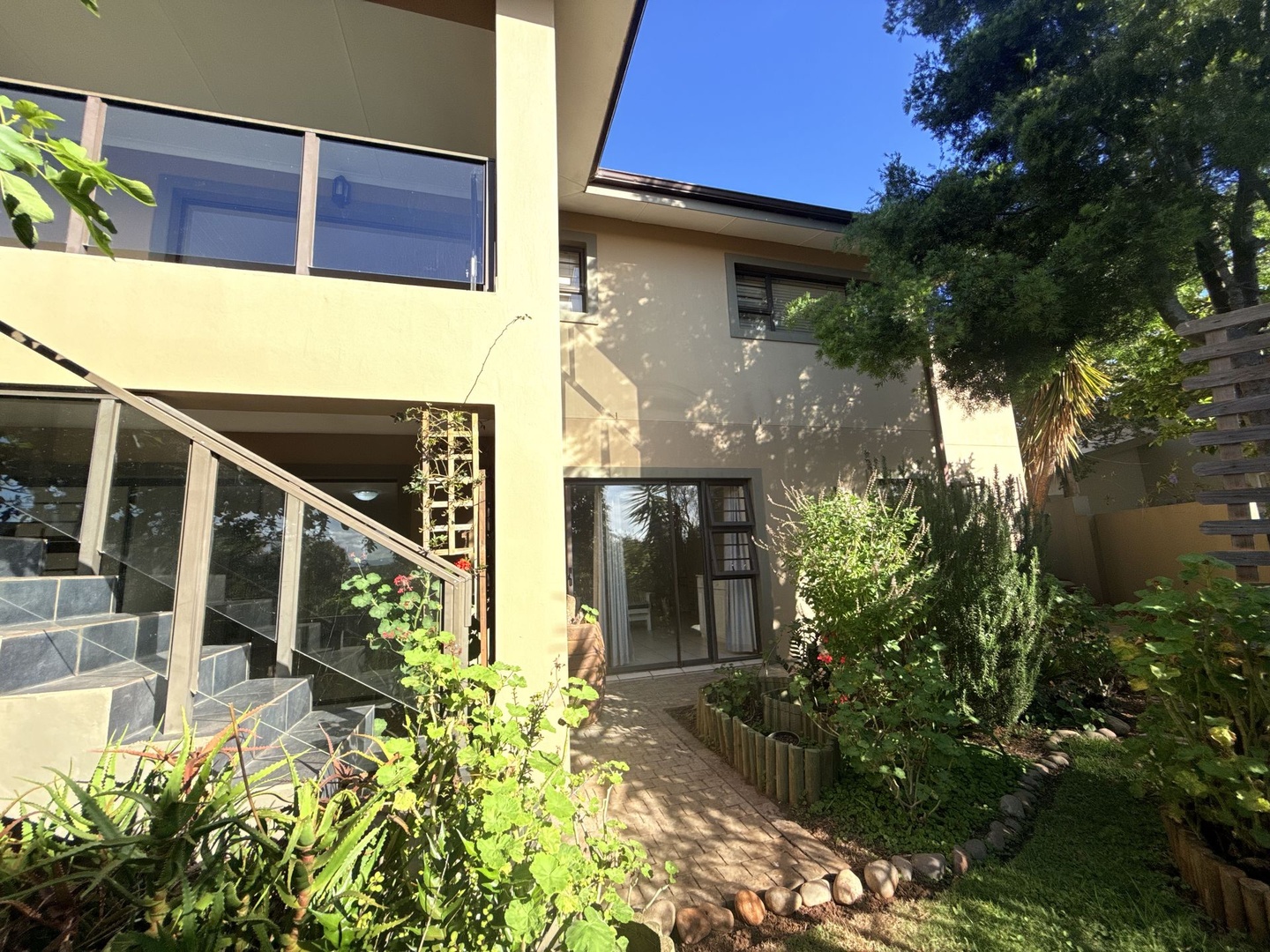4 Bed House with Self-Contained Guest Suite in Monte Christo