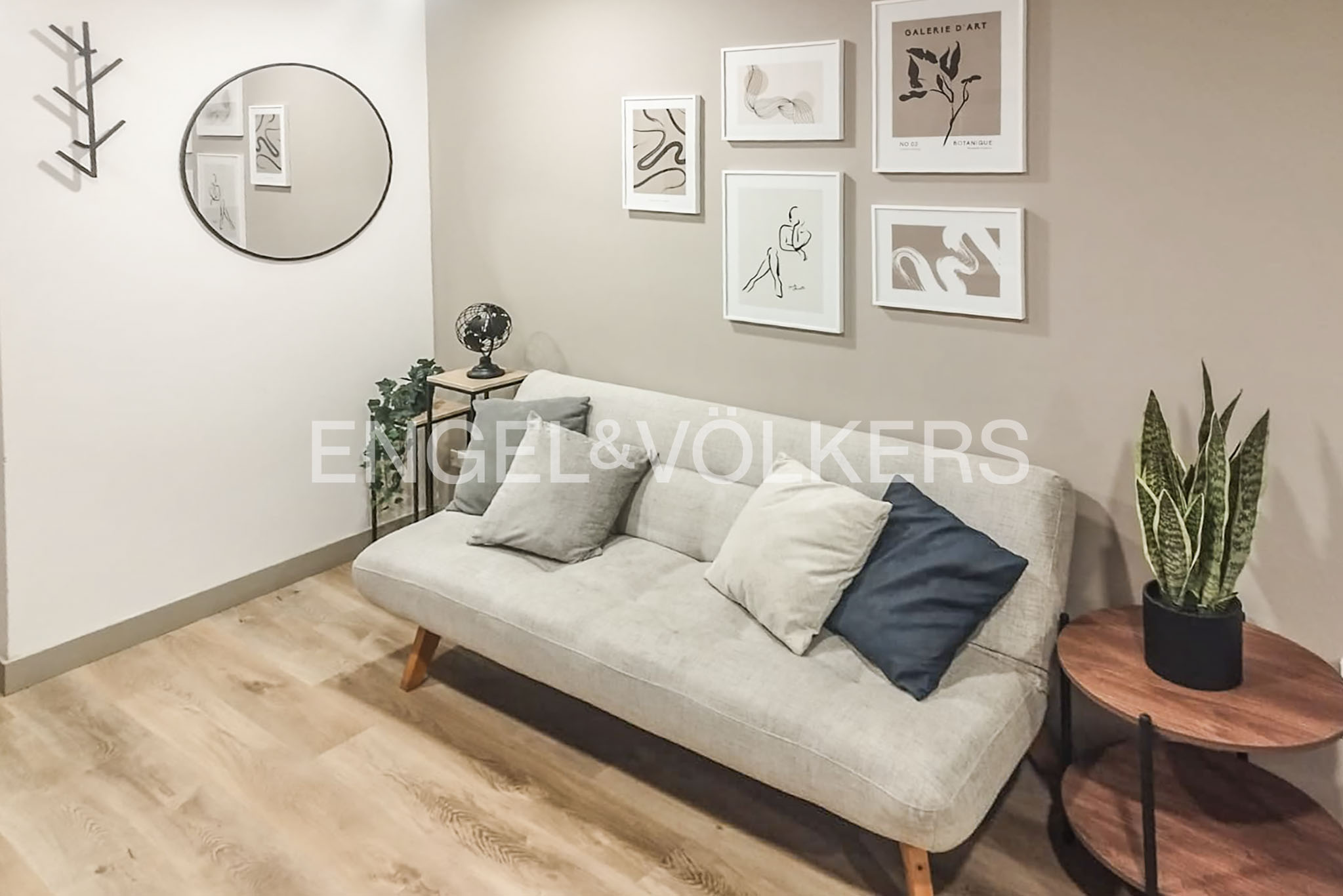 Apartamento amoblado para arriendo con balcón en Chico Norte
