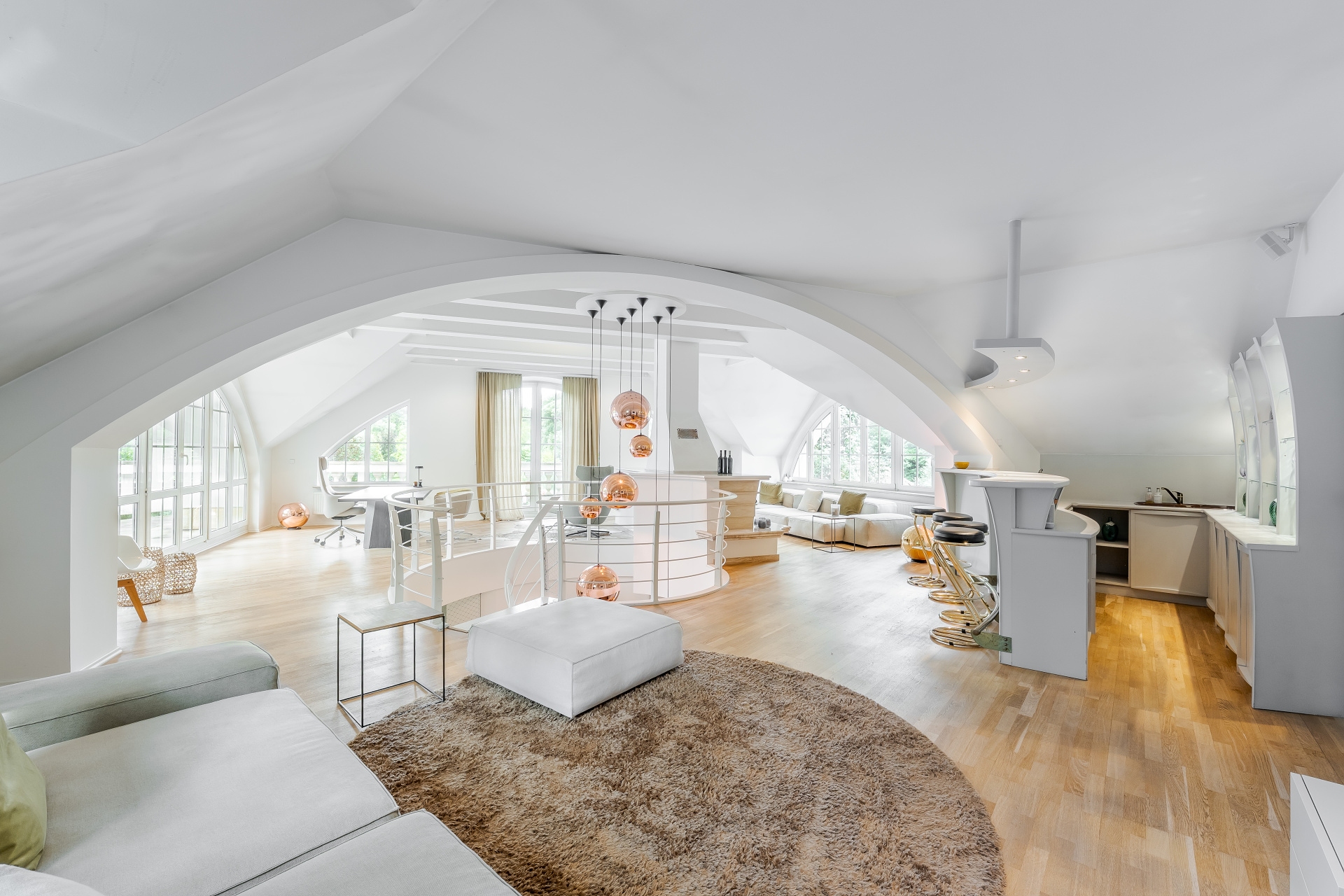 Rent of a unique, prestigious villa with its own pond