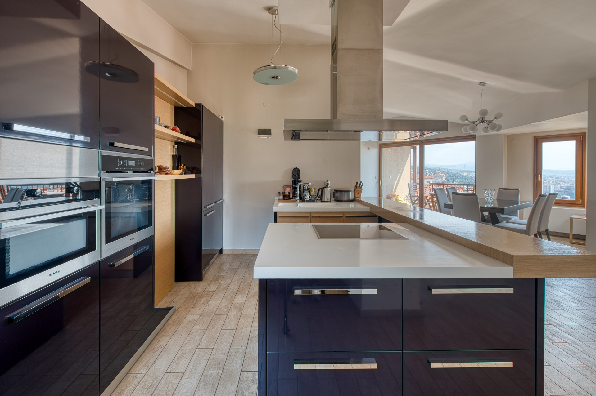 Luxury apartment with a view and an enclosed parking space
