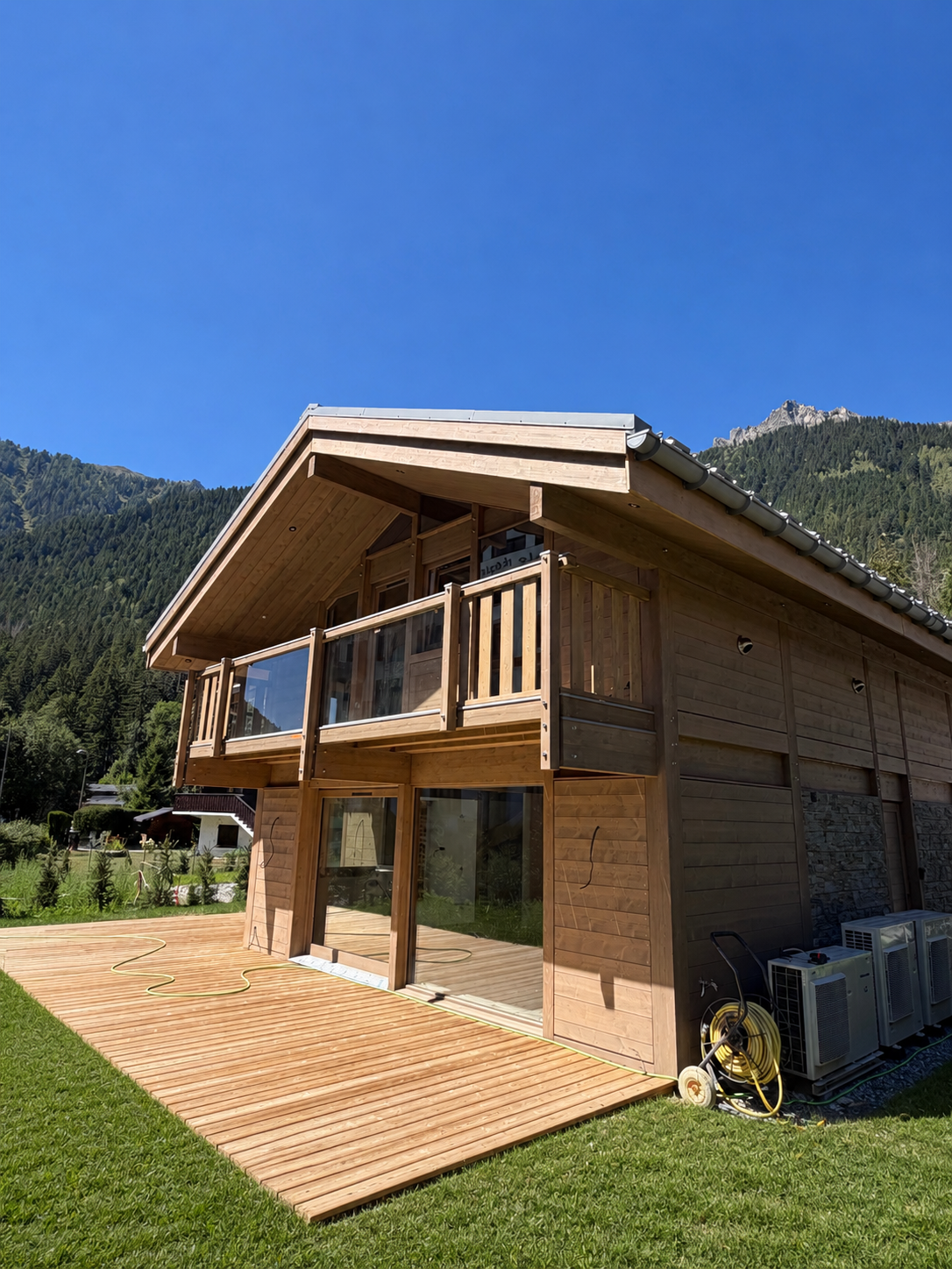 New chalet in the heart of Les Praz (Chalet A)