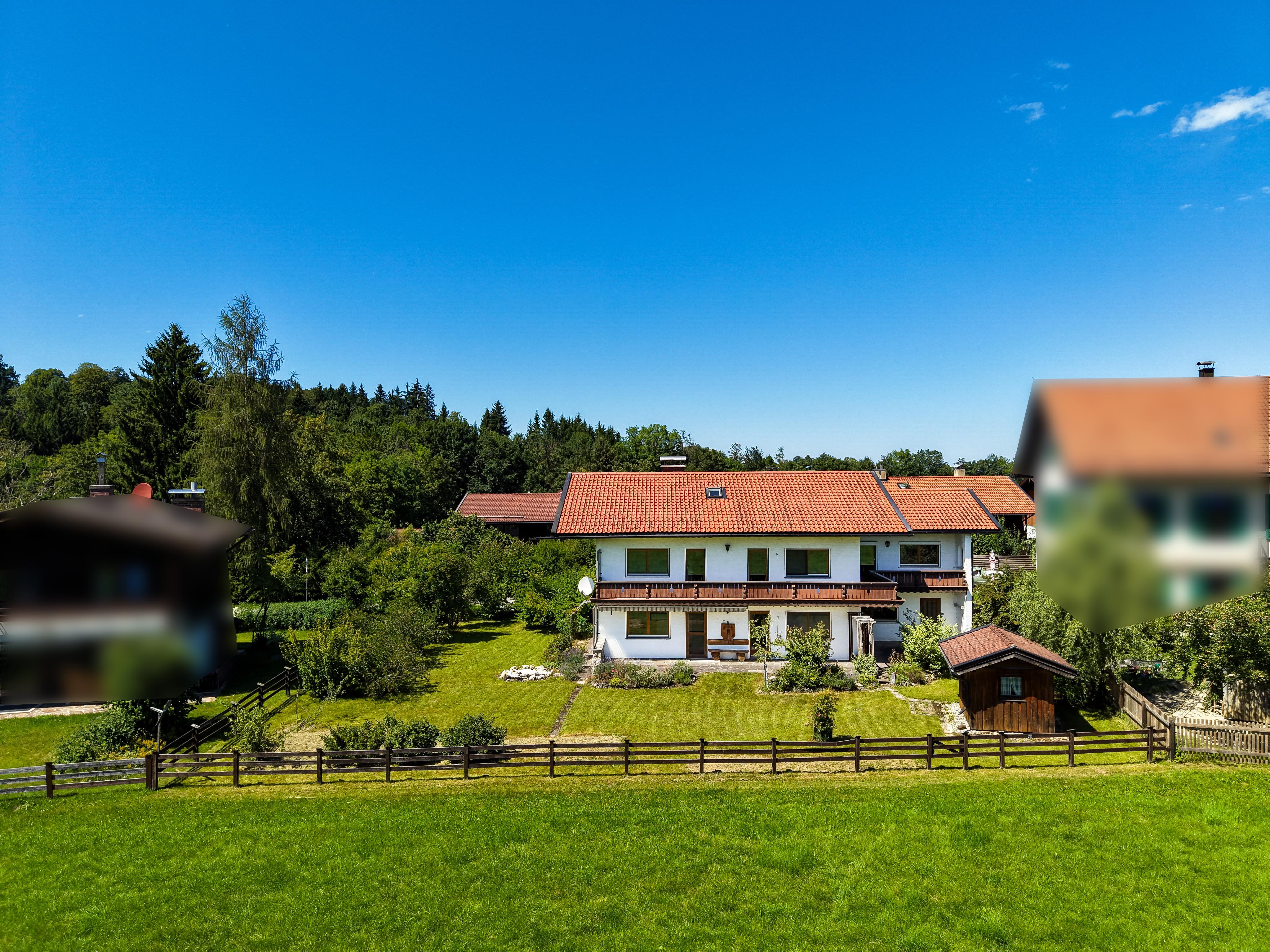 Ihr Haus mit unverbautem Blick über Wiesen und Wälder