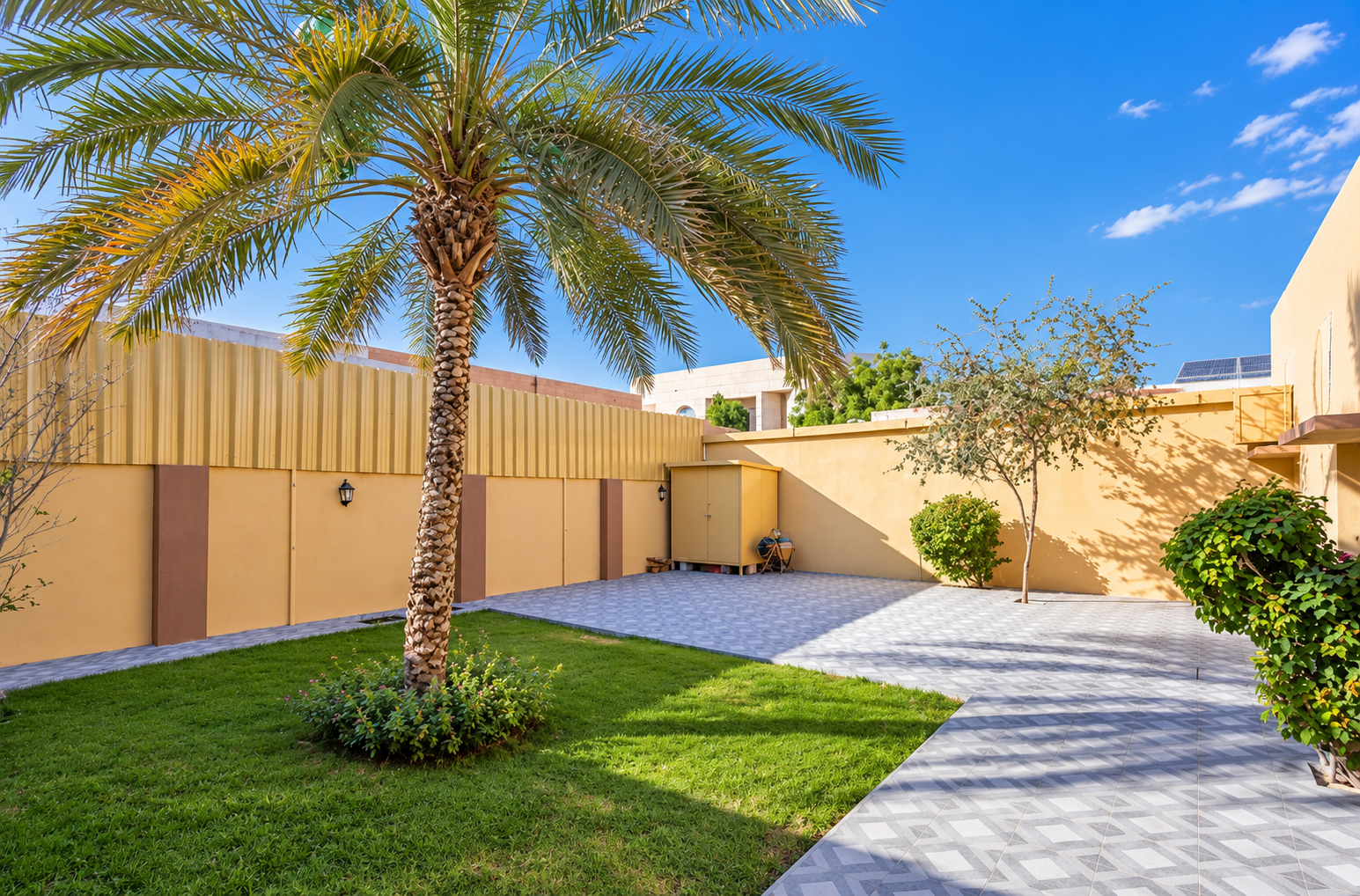 Substantial Plot | Private Garden | Rooftop