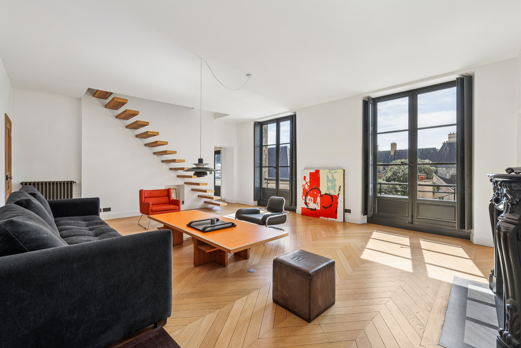 Place des Vosges - Exceptional top-floor apartment - 4 bedrooms