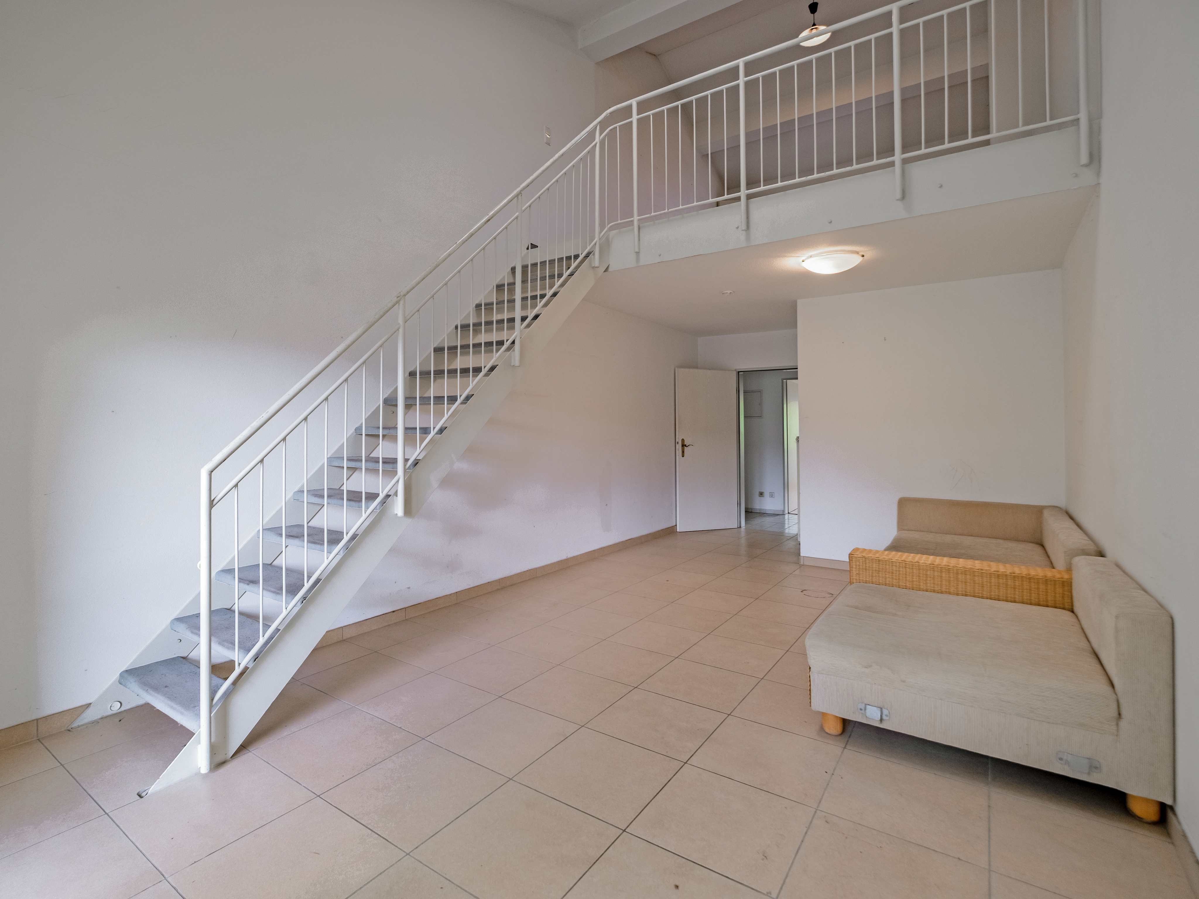 Wohnen mit Weitblick und Galerie-Flair: Lichtreiche Residenz im Herzen von Dachau