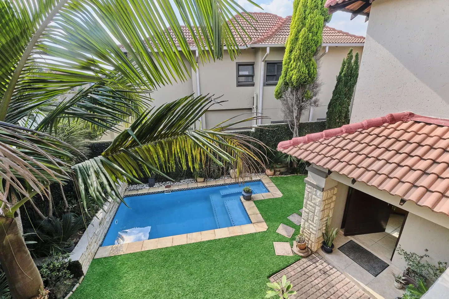 unit 20 Pine View, Kengies - Katleho EV Dainfern - L11.jpg