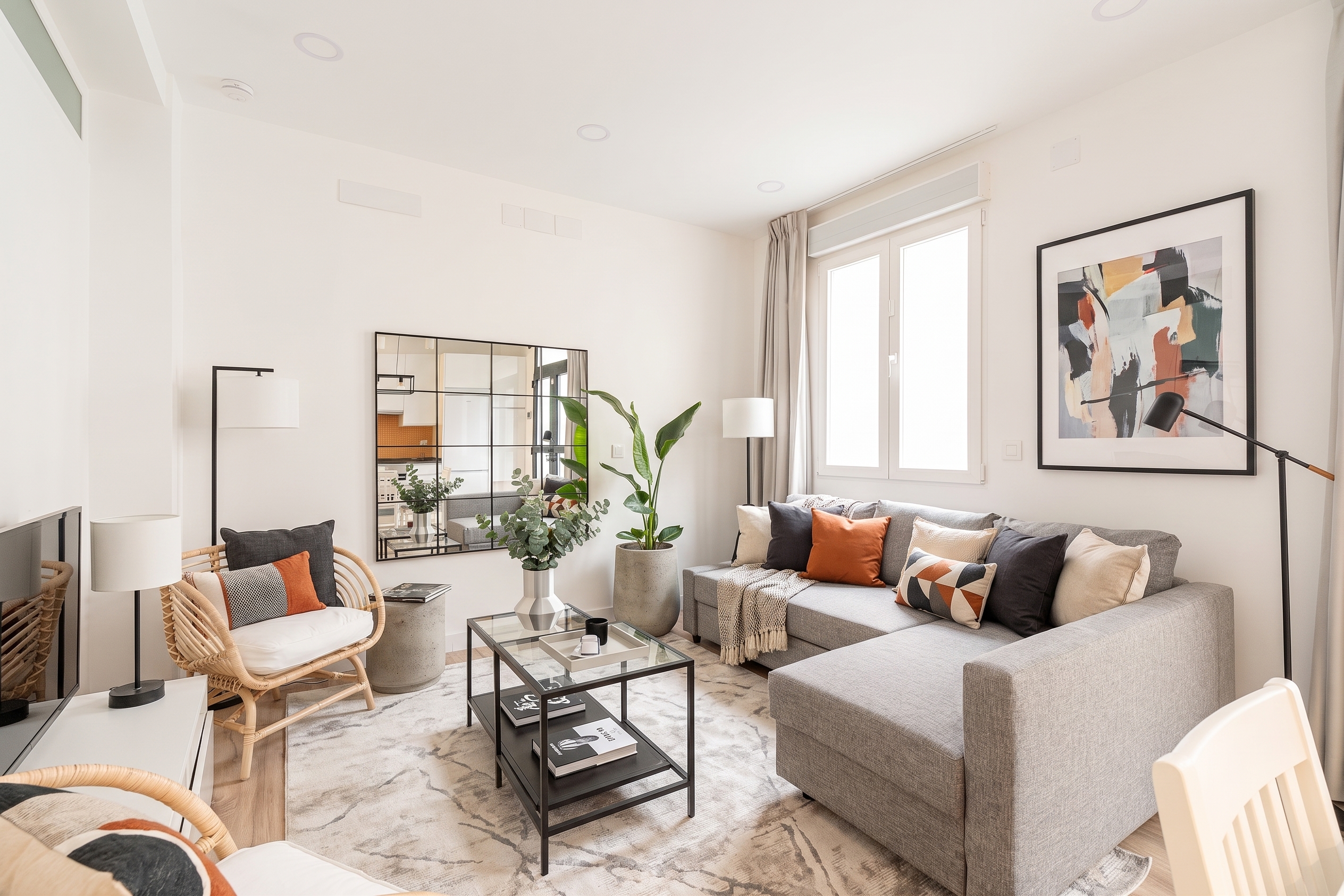 Renovated exclusive ground floor in Concepción, ideal for investment or housing [Editat amb IA]
