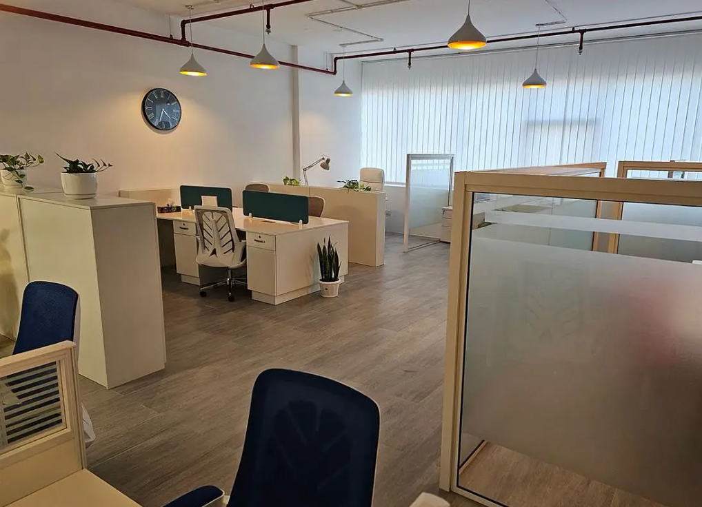 Fully Fitted | Near Metro | Bright | Efficient Layout