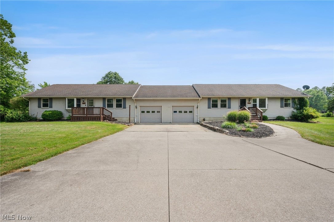 Side-By-Side Ranch on Over 7 Acres in Ravenna