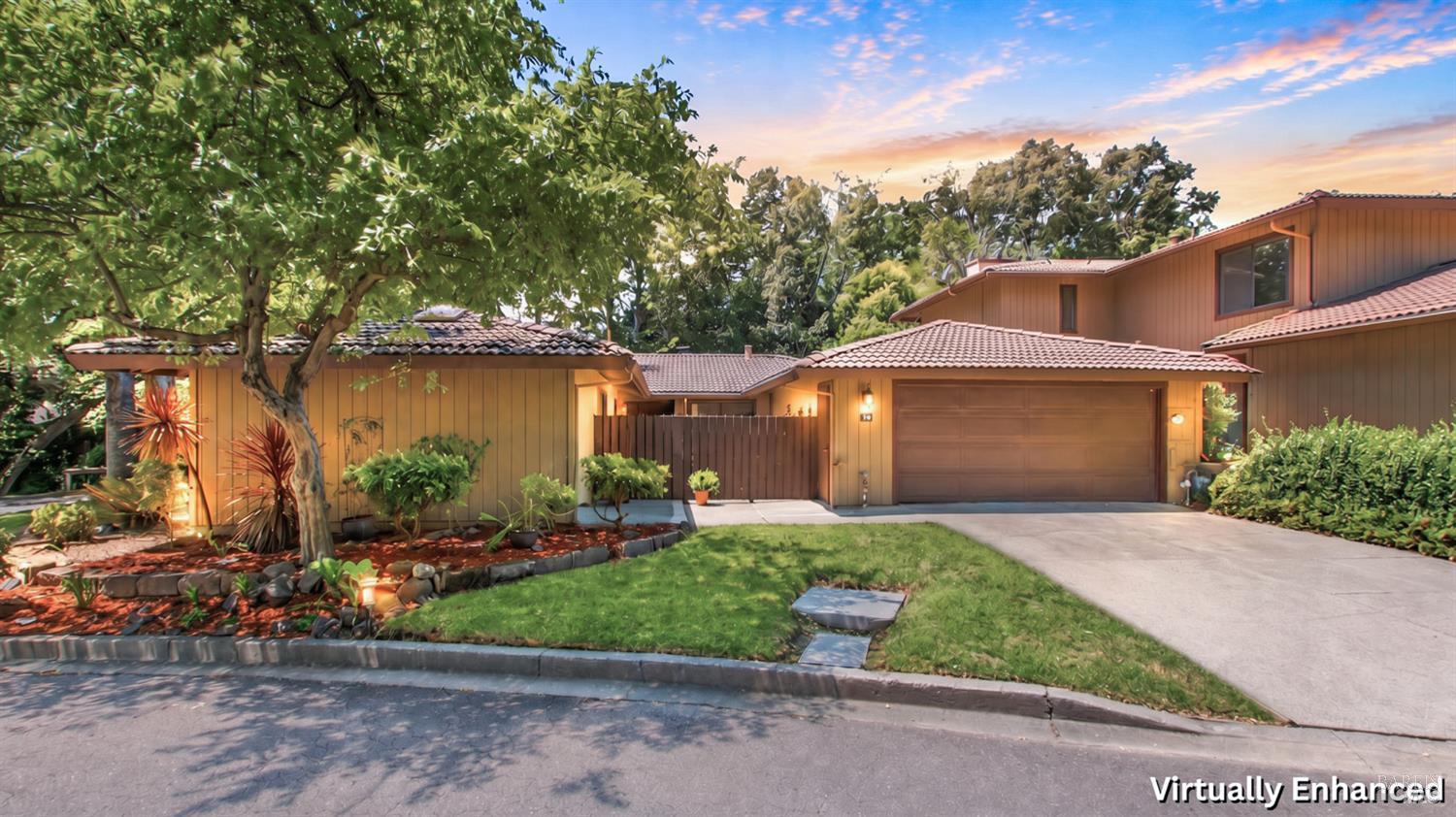 Condo in Green Valley's Desirable Twin Creeks Community