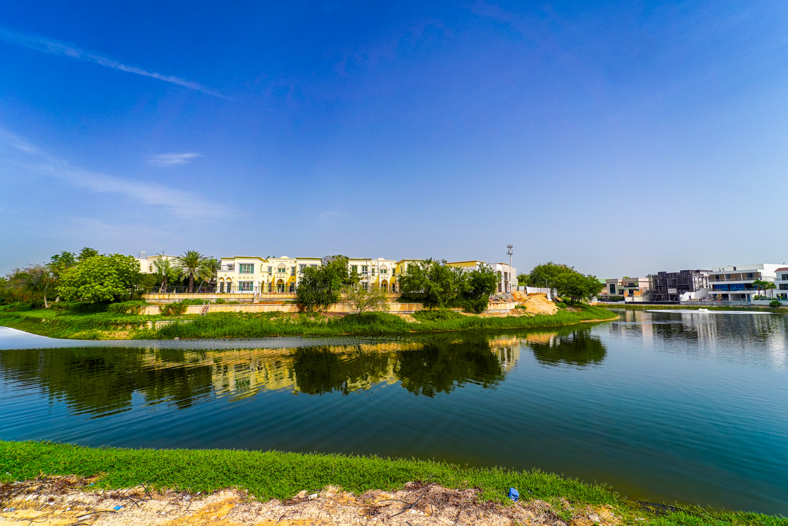 Lake View | 7500 Plot | Single Row | H&H