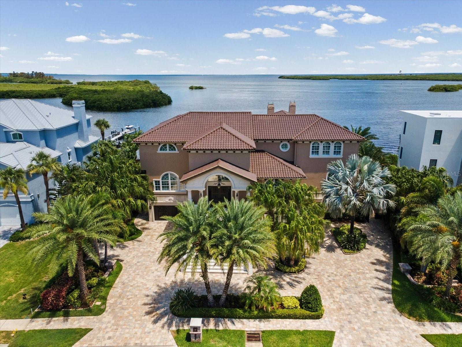 Extraordinary Waterfront Estate