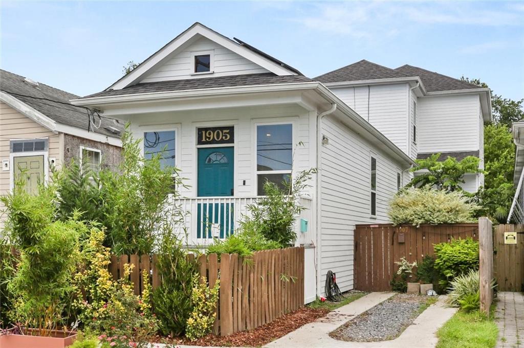 Contemporary Duplex with Dual Income Streams