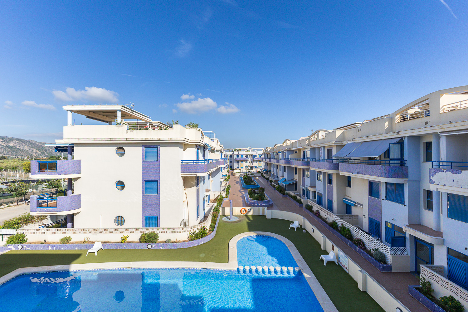 Exclusive Duplex with Solarium and Mountain and Pool Views