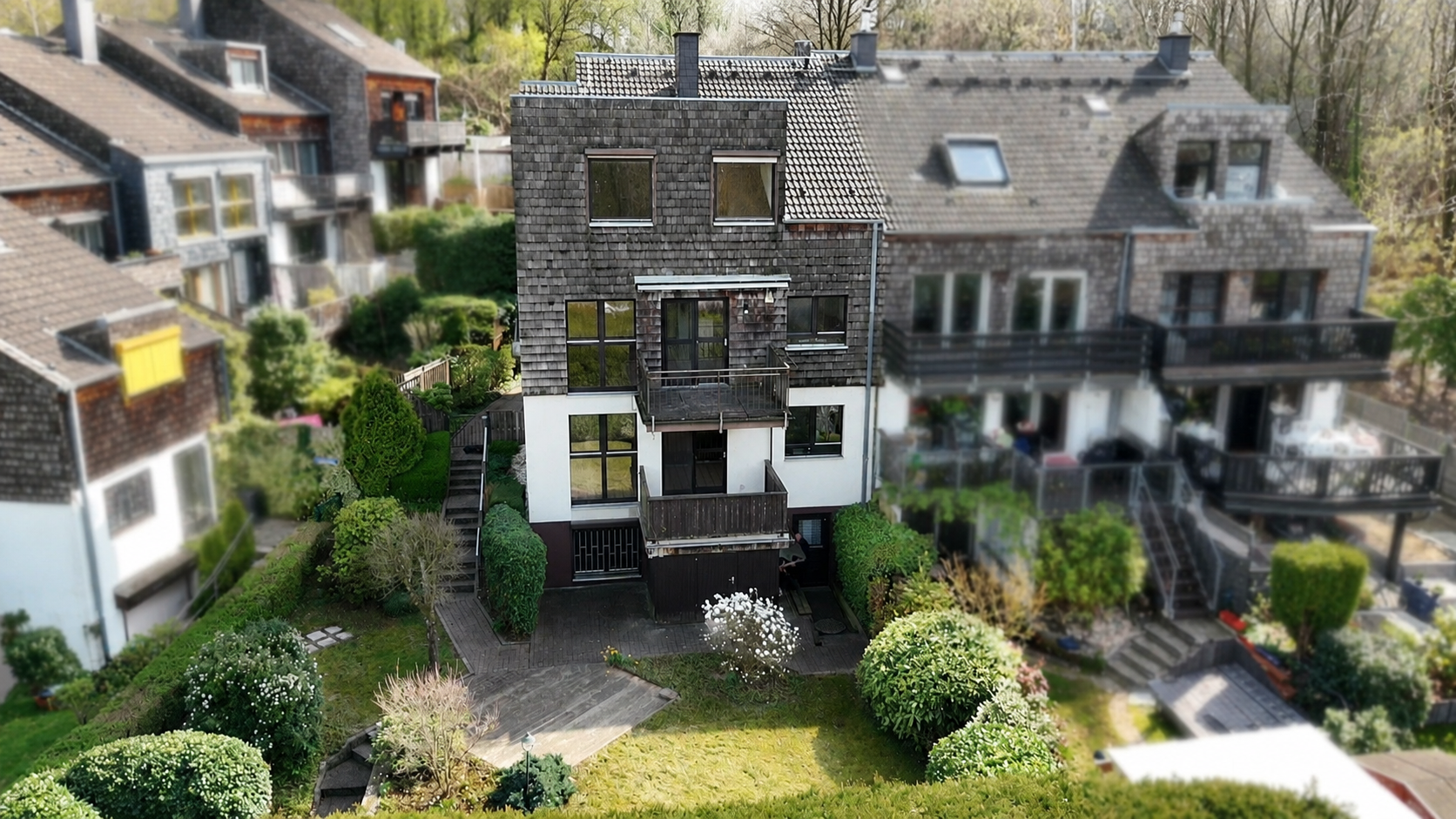 Viel Platz in bester Wohnlage – Zweifamilienhaus in Mettmann-Süd