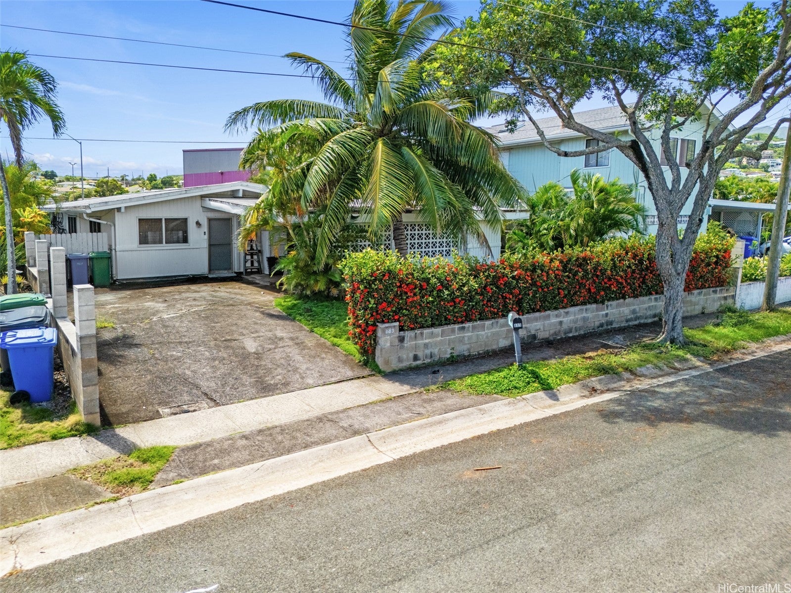 Welcome to Enchanted Lake - a beloved neighborhood in Kailua