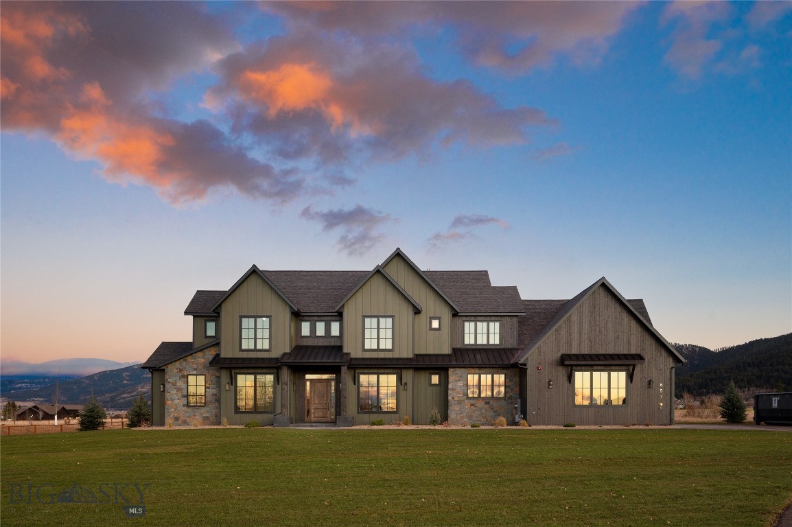 New Build with Gorgeous Mountain Views Near Hyalite Canyon