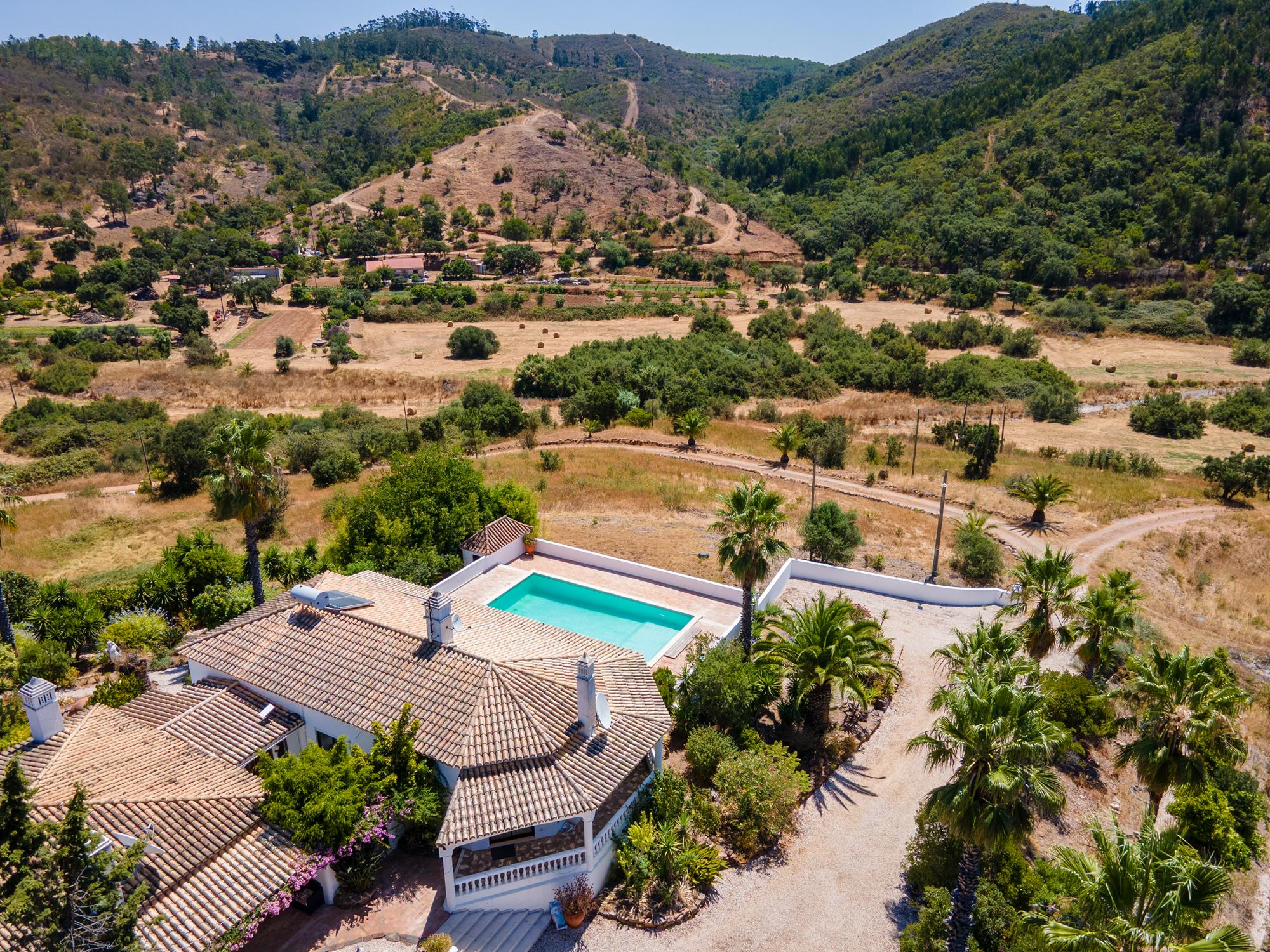 Magnificent Countryside Villa