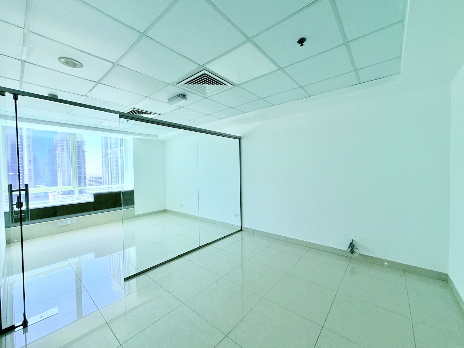 Lake View|Fully Fitted|Partitioned|Near To Metro