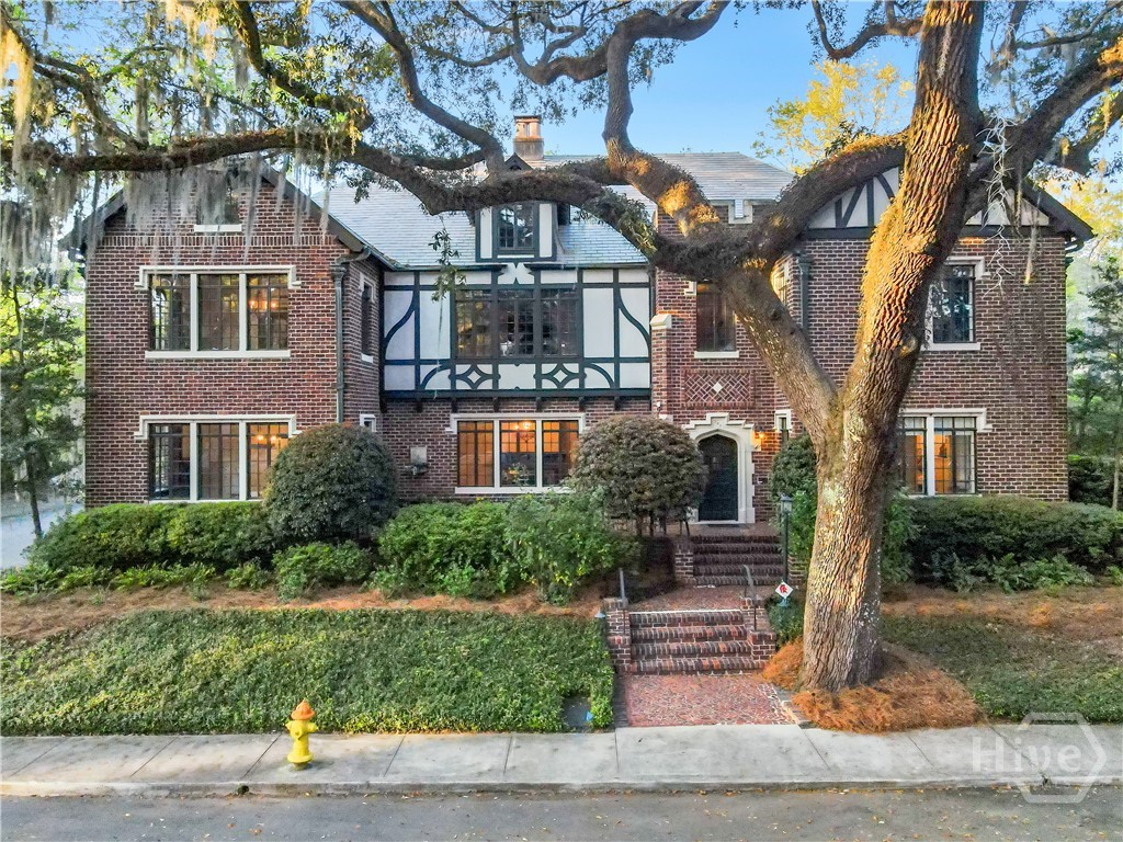 Elegant Multigenerational Living with Private Carriage House