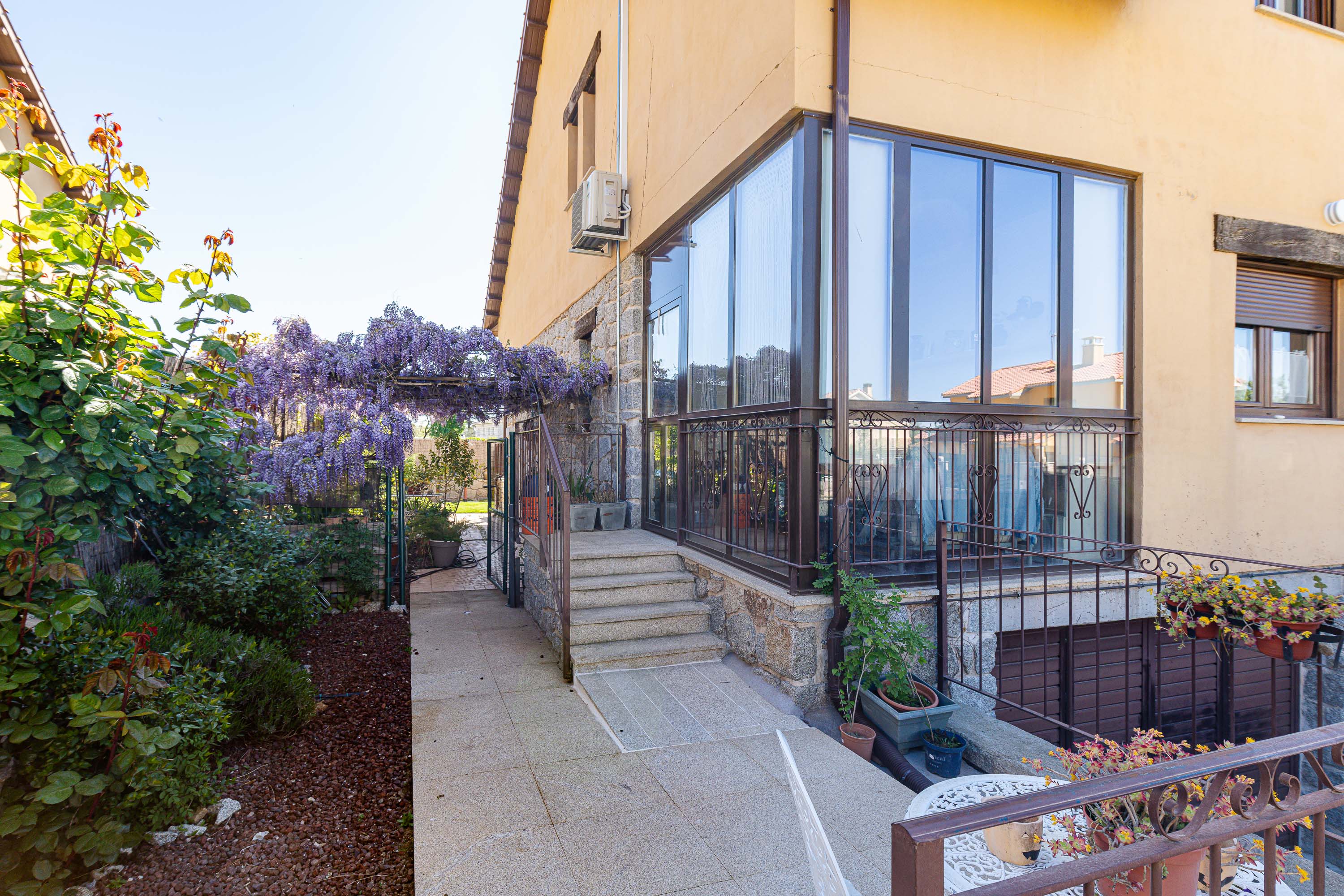 Semi-detached house in Zarzalejo