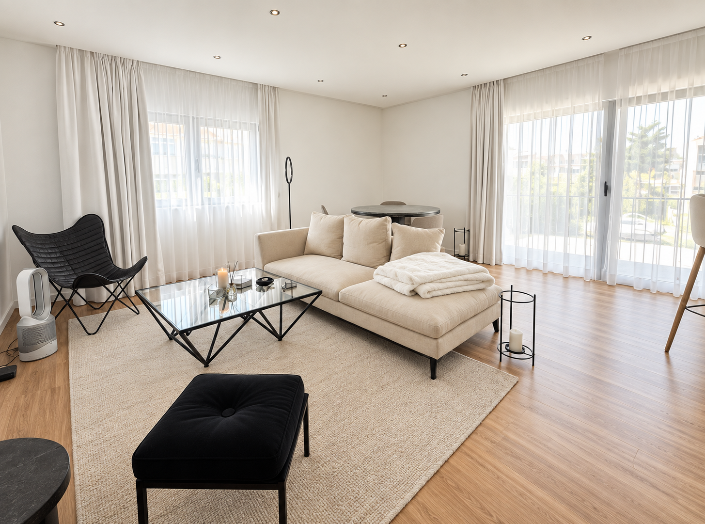 Apartamento T2 | Alapraia, Estoril [Modificado por IA]