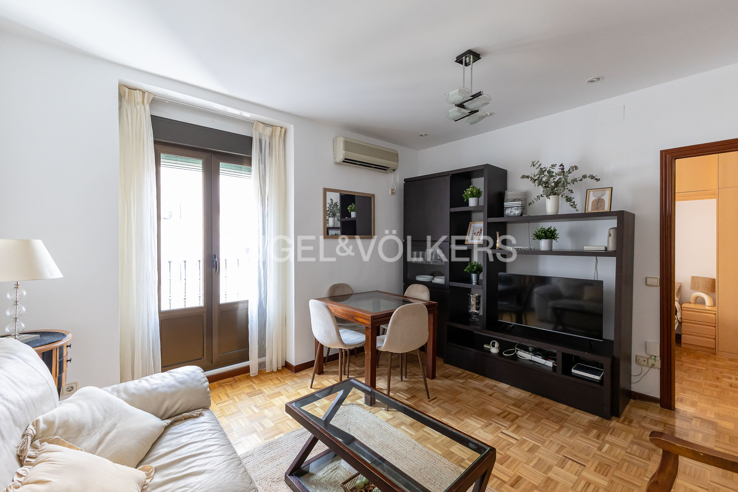 Furnished exterior apartment, 3 bedrooms
