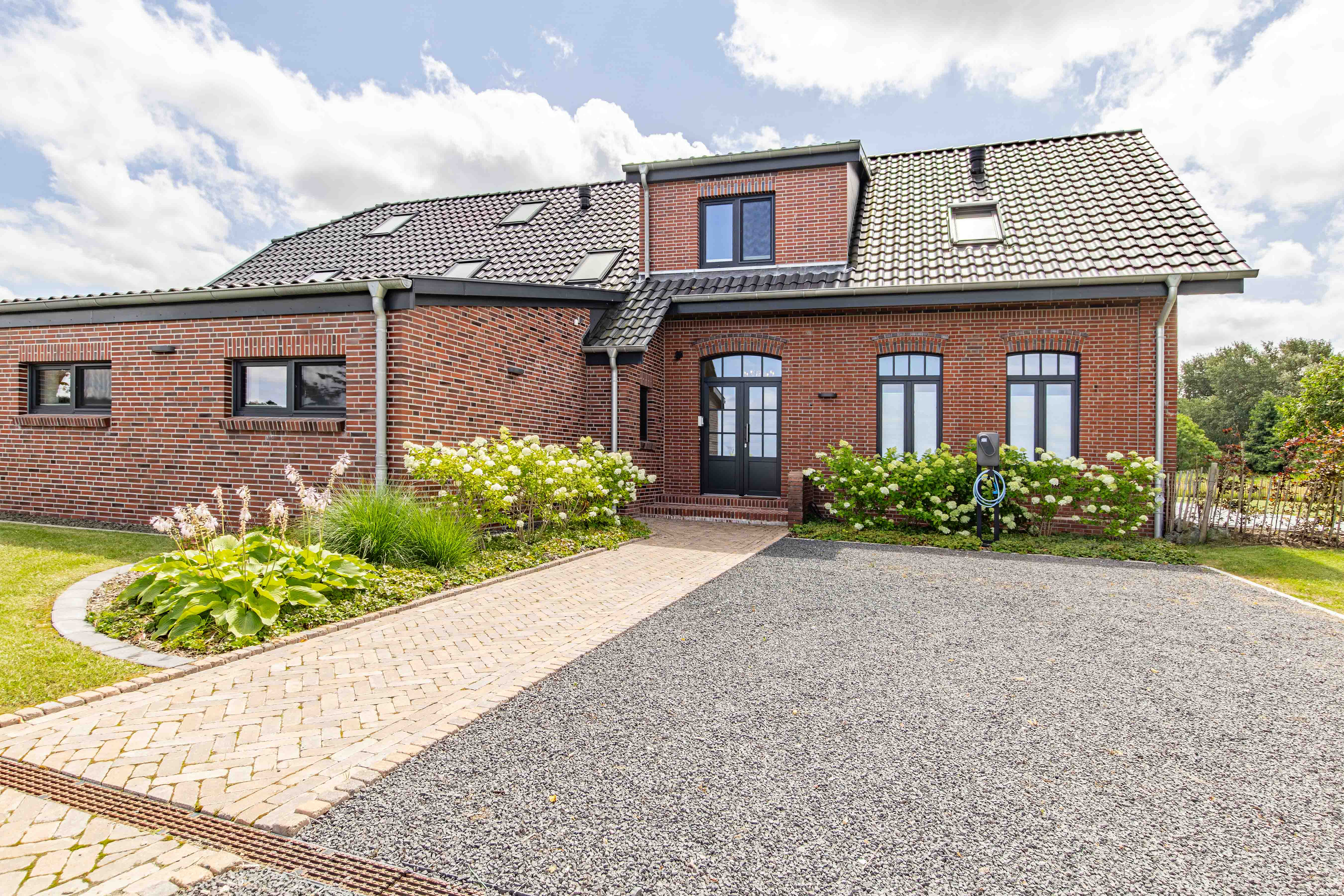 Luxuriös kernsaniertes Landhaus an der Nordsee mit zwei Wohneinheiten und Energieklasse A+