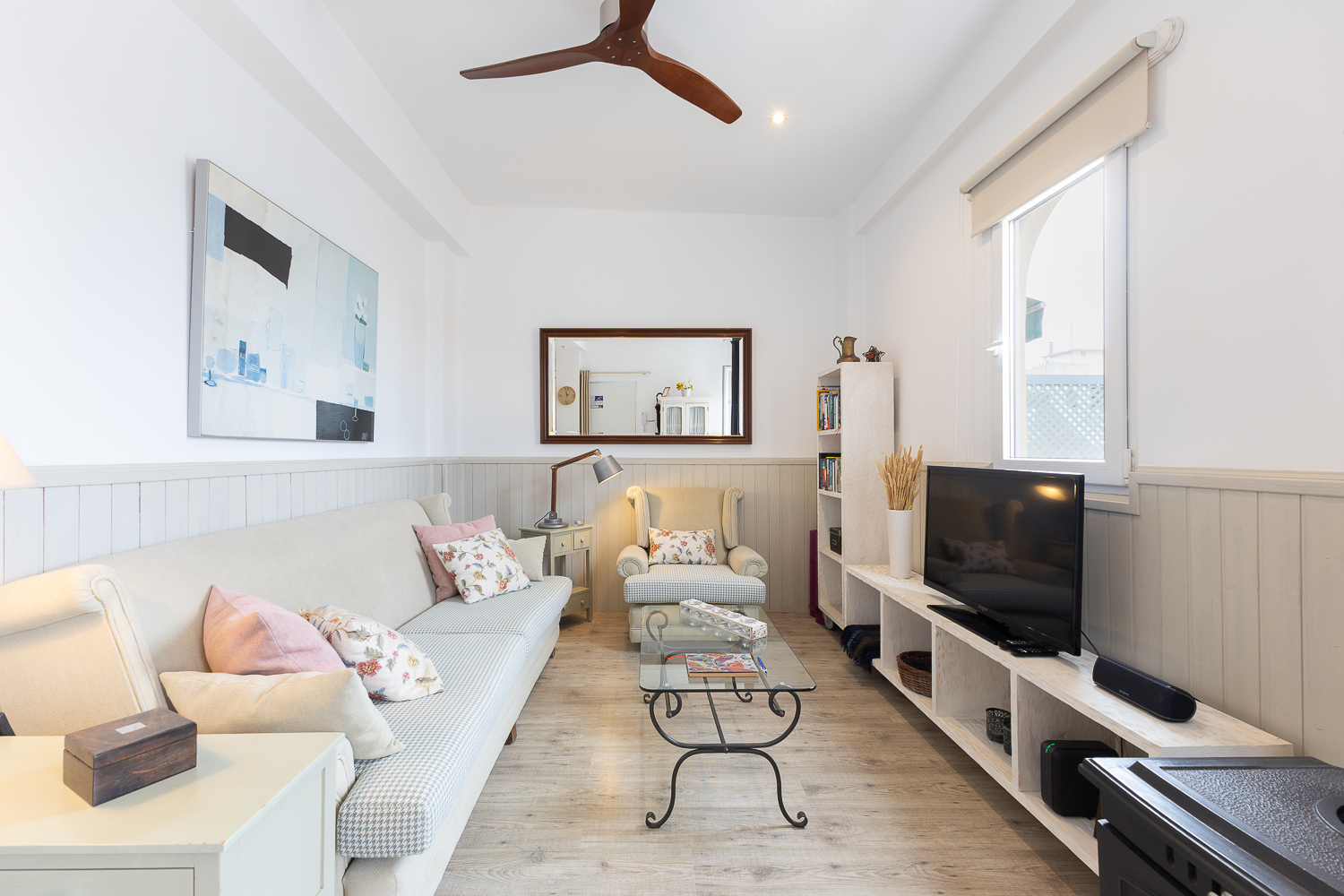 Cozy penthouse with private terrace in Valencia – ideal for couples or one person