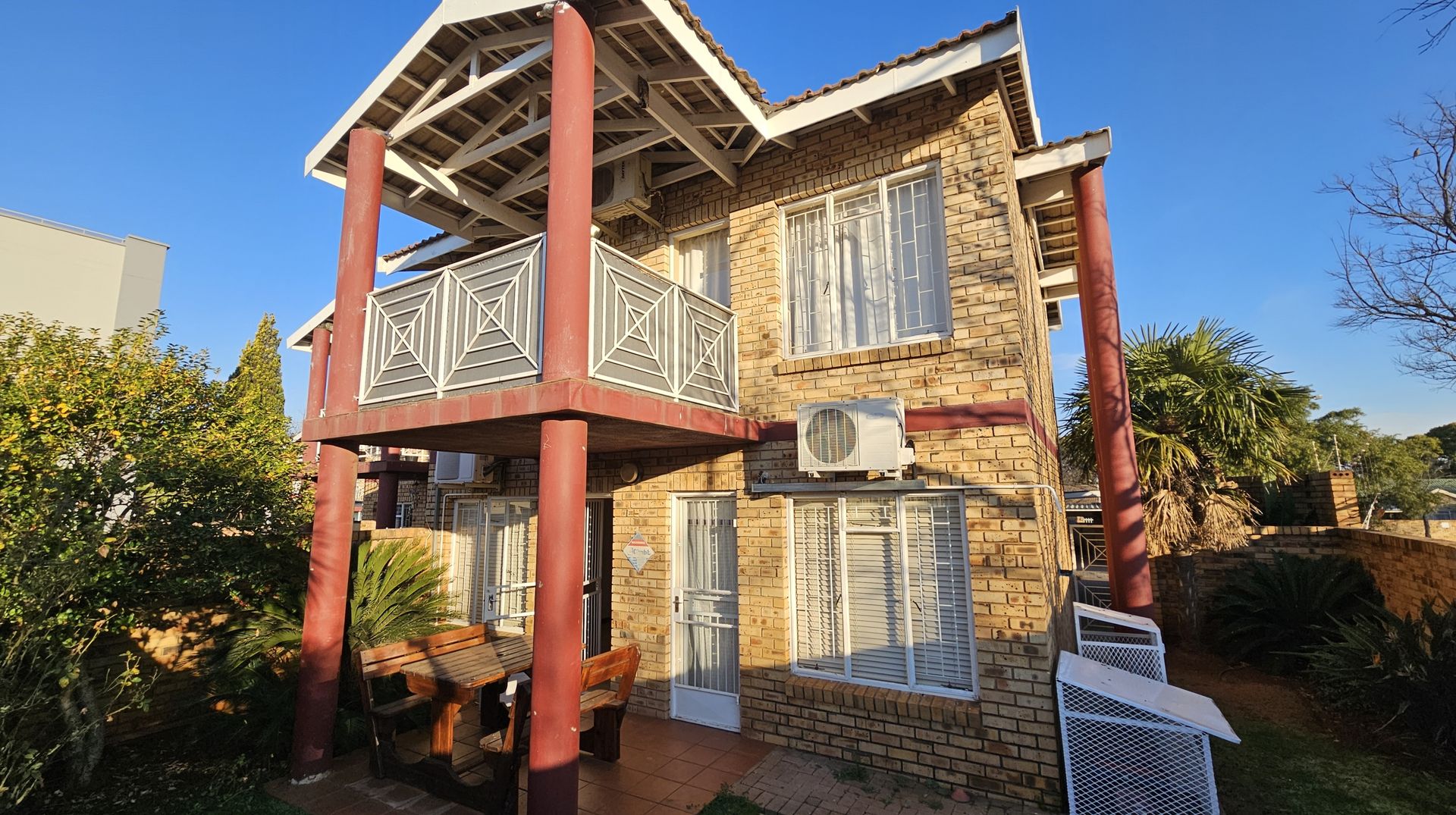 Neat Spacious Apartment with Private Garden