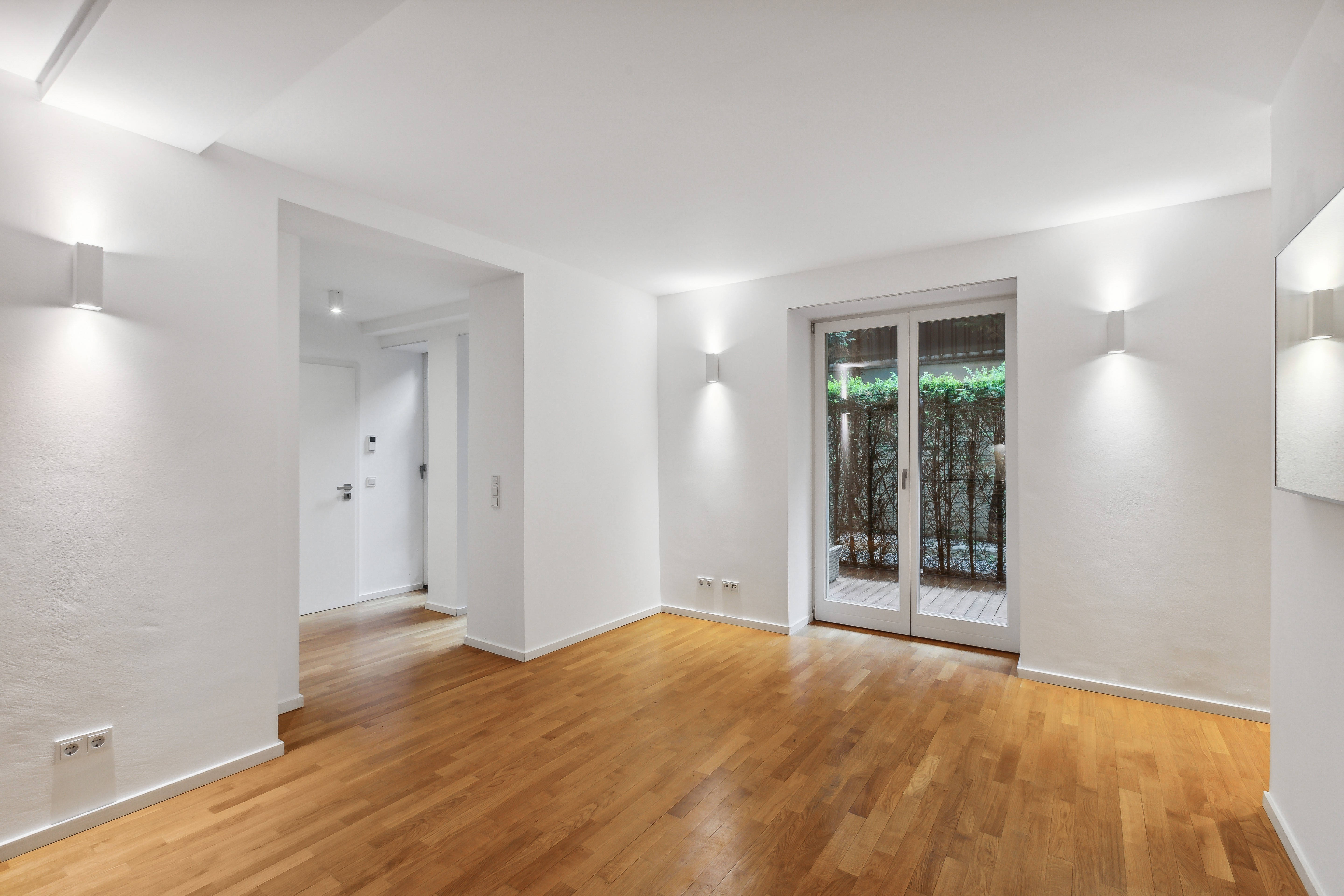 Neuwertiges Apartment mit großer Terrasse in Innenhoflage