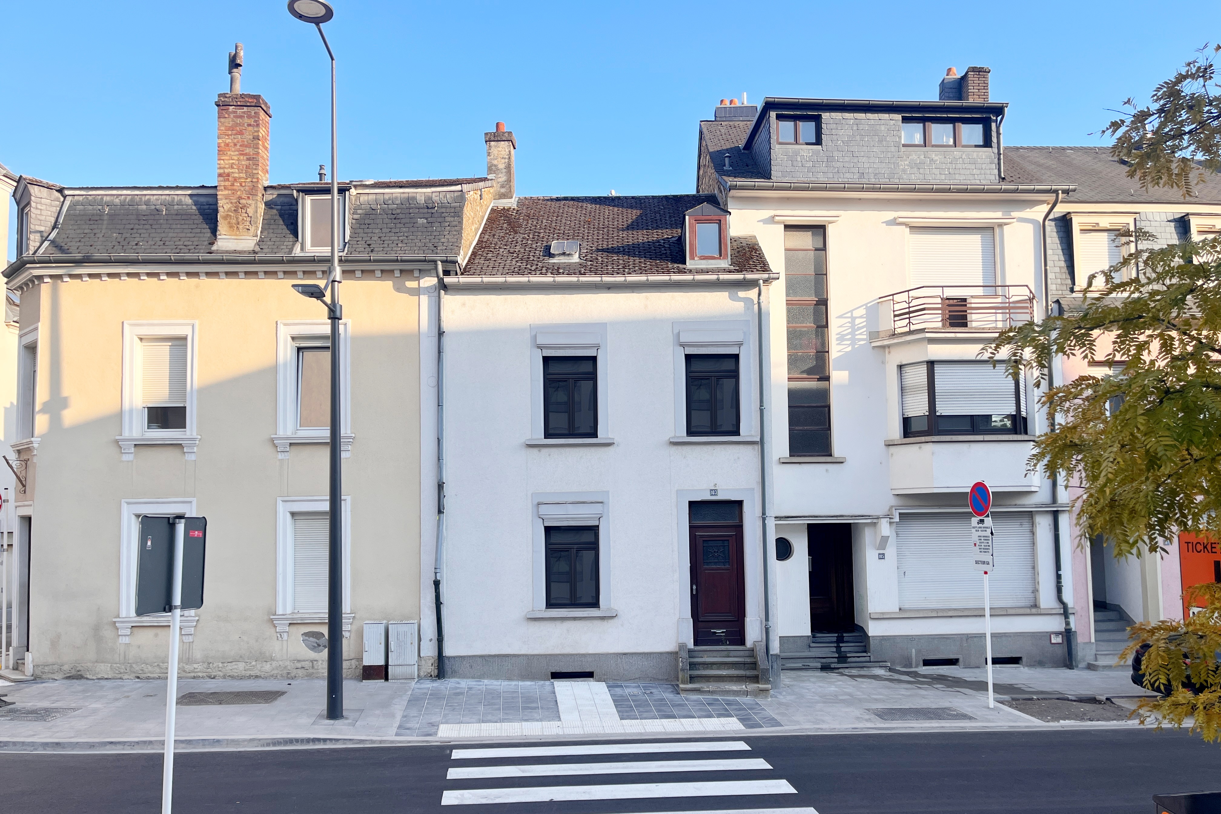 House to renovate with potential for extension – Luxembourg Gare