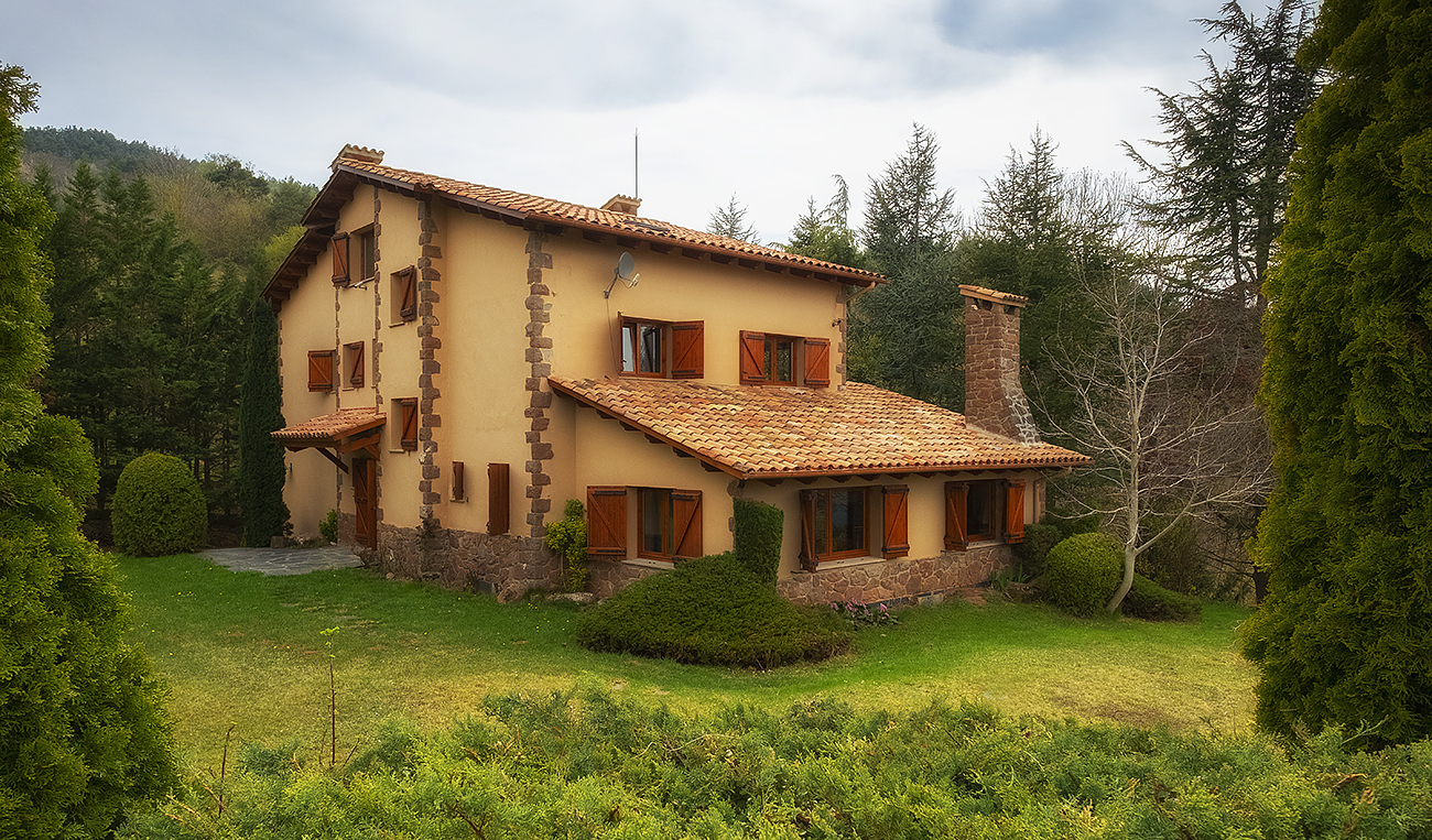 Exclusive high-mountain retreat with panoramic views of the Santigosa Valley