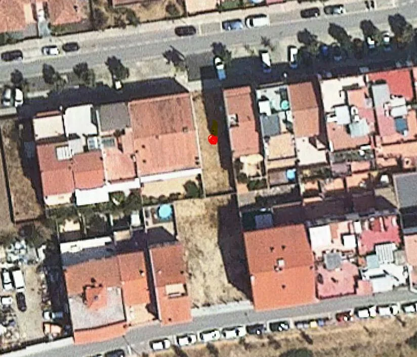 Grundstück in Roses, Mas Oliva mit der Möglichkeit, 4 Stockwerke zu bauen.