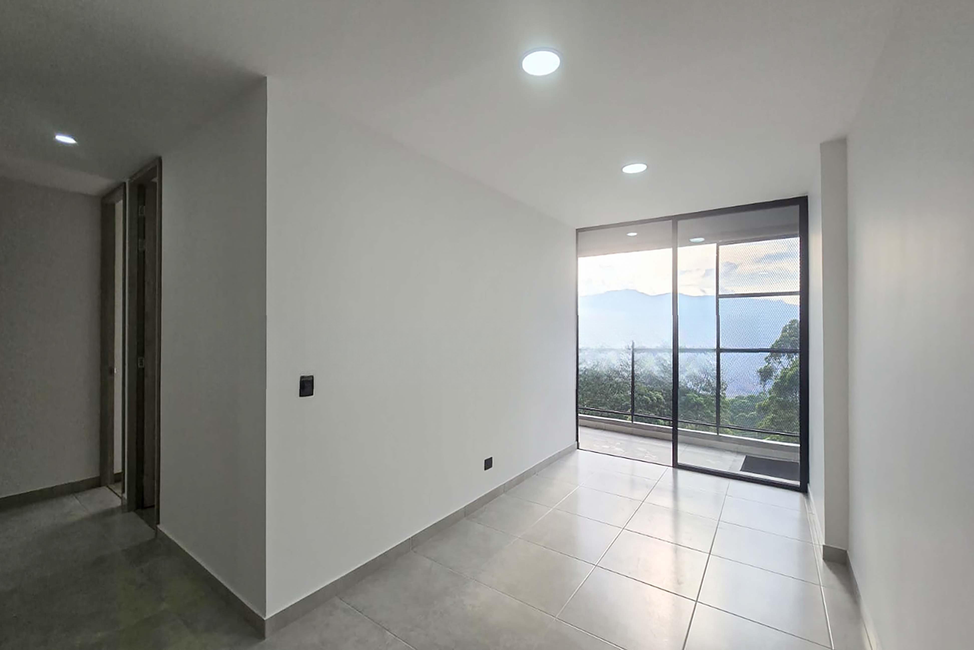 Apartamento con balcón para venta en La Loma del Escobero, Envigado