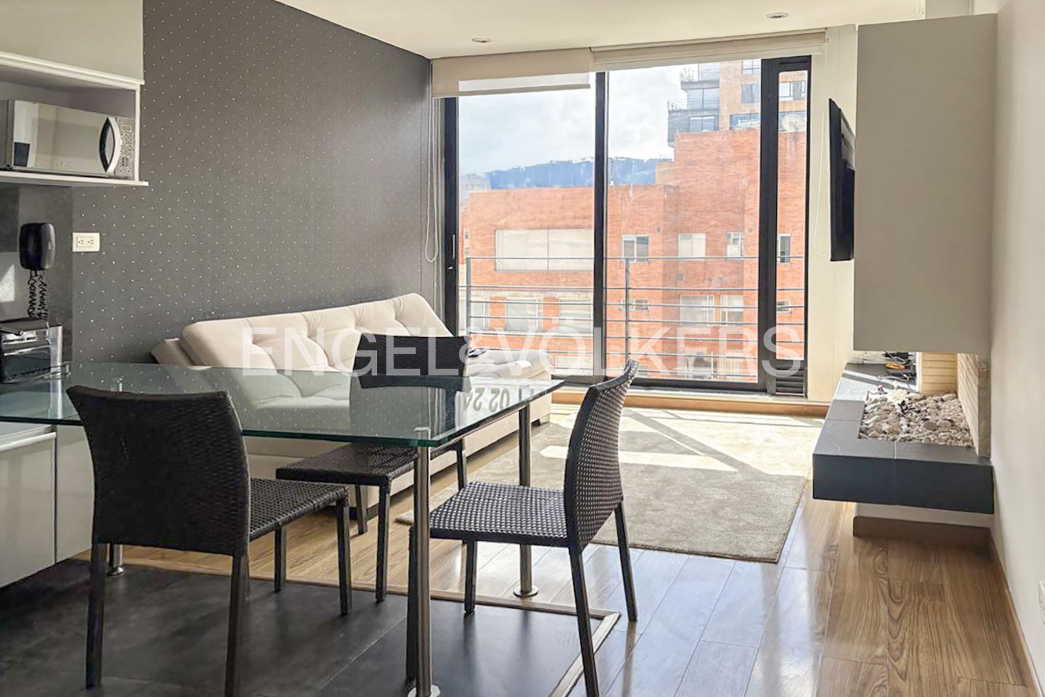 Apartamento iluminado con clubhouse en Chico Norte para arriendo