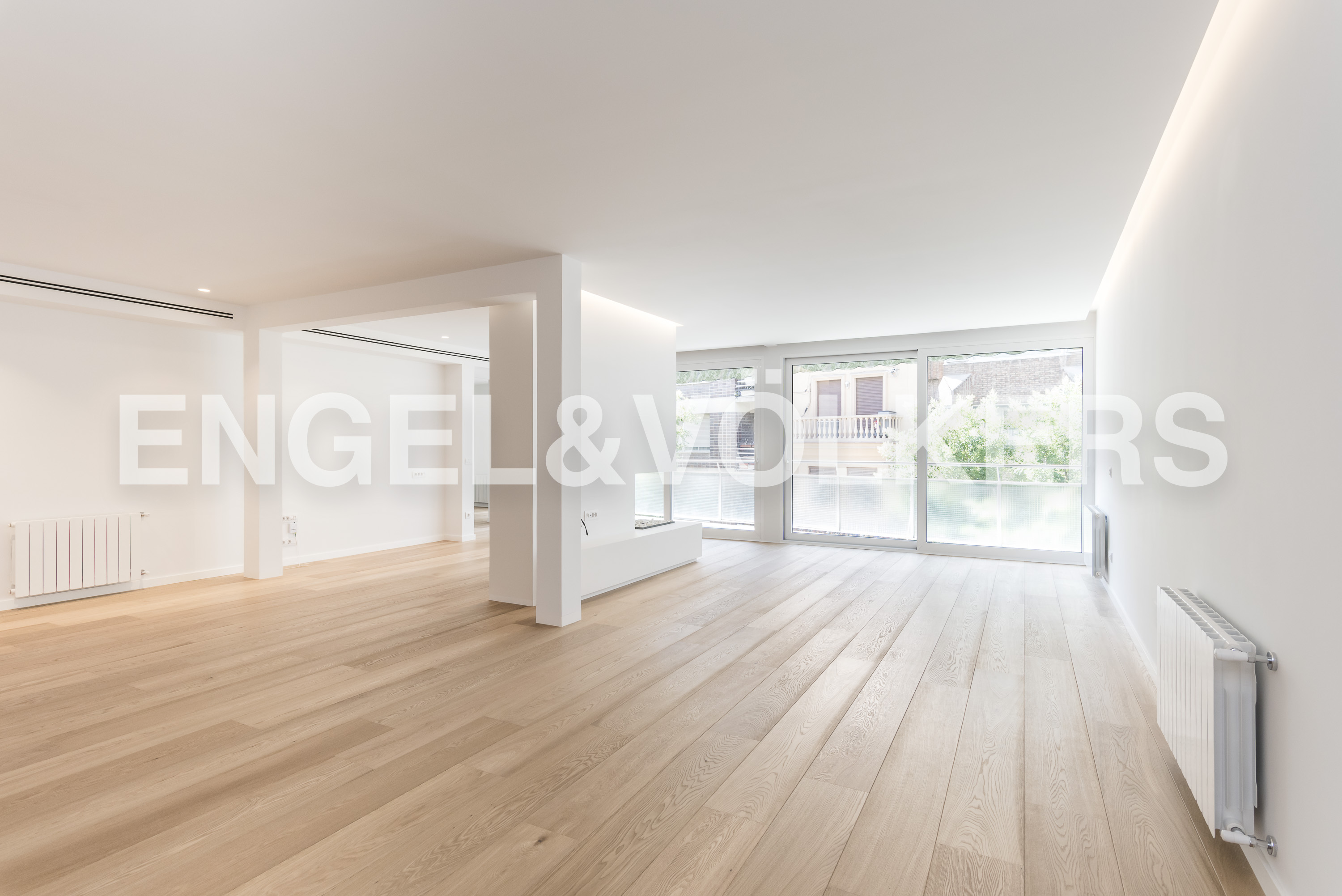 Spectacular property with terrace in Goya
