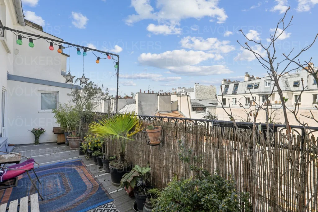 Bright duplex with 12 m² terrace - 2 bedrooms
