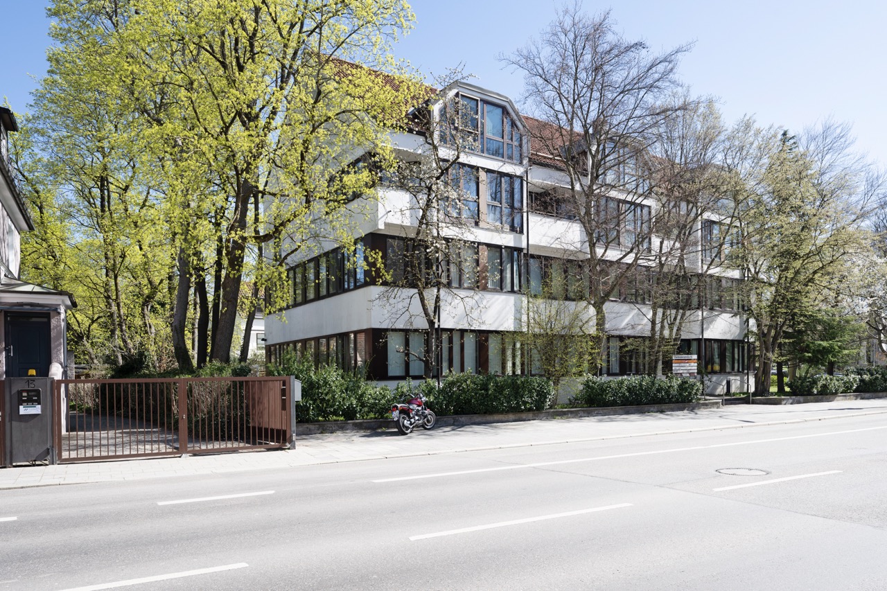 2-Zimmer-Wohnung in Schwabing - mittendrin,
bestens angebunden & mit Tiefgarage