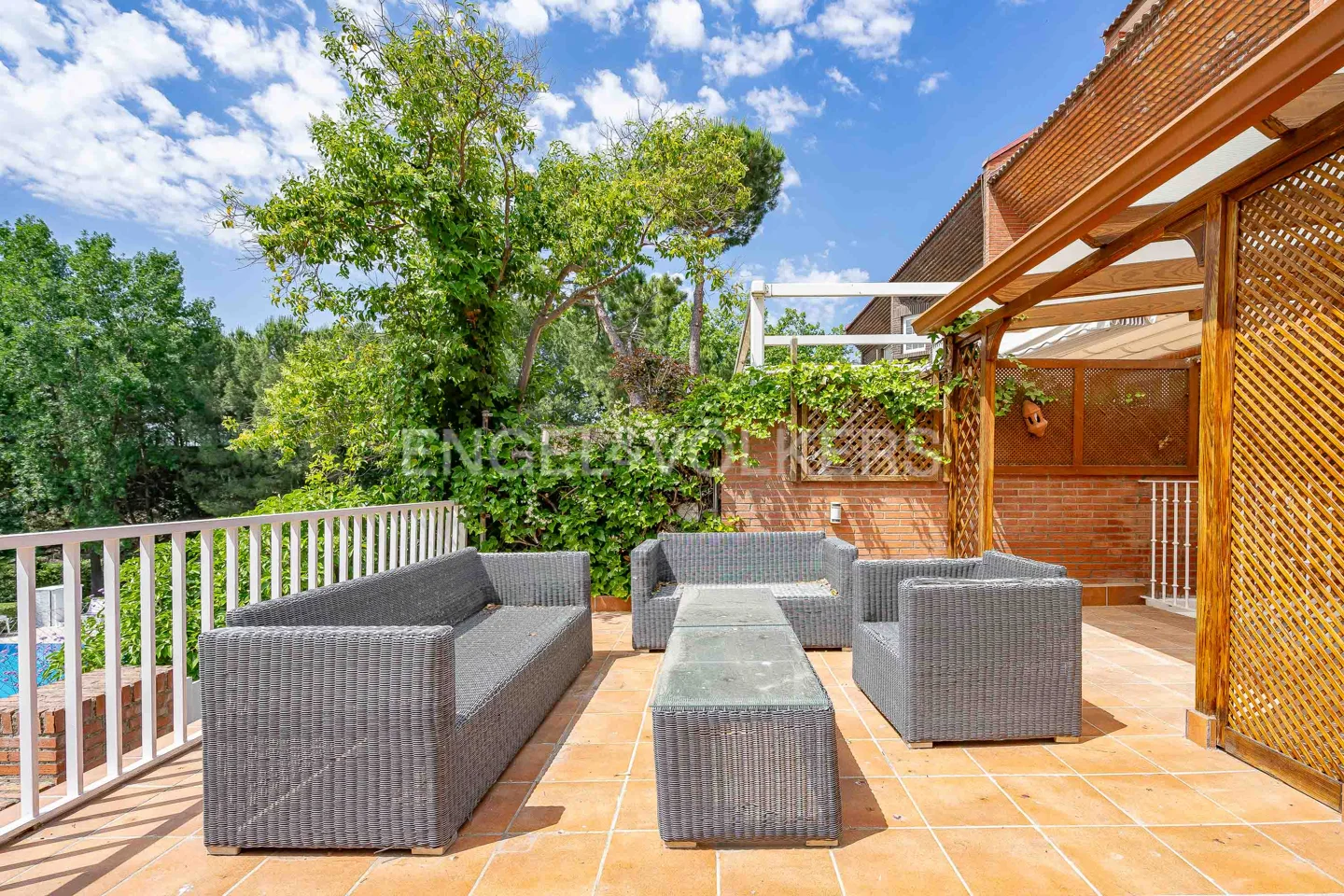 Semi-detached house for rent in Aravaca, a stone's throw from Madrid