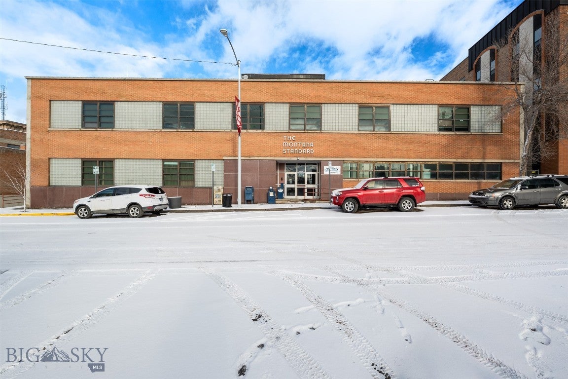 Uptown Butte Commercial with 100+ On-Site Parking!