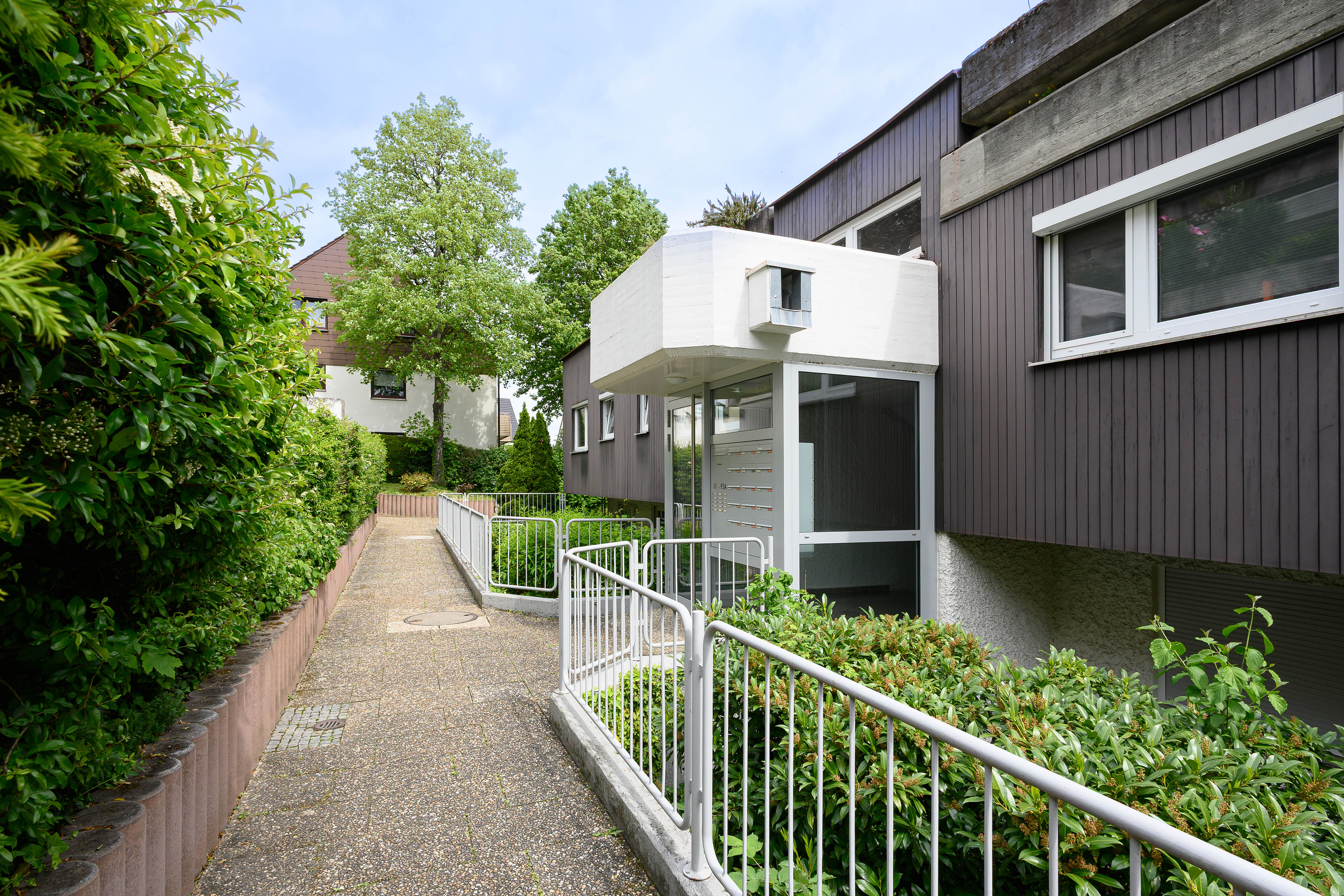 Moderne 2-Zimmer-Wohnung mit großzügiger Terrasse und Blick ins Grüne