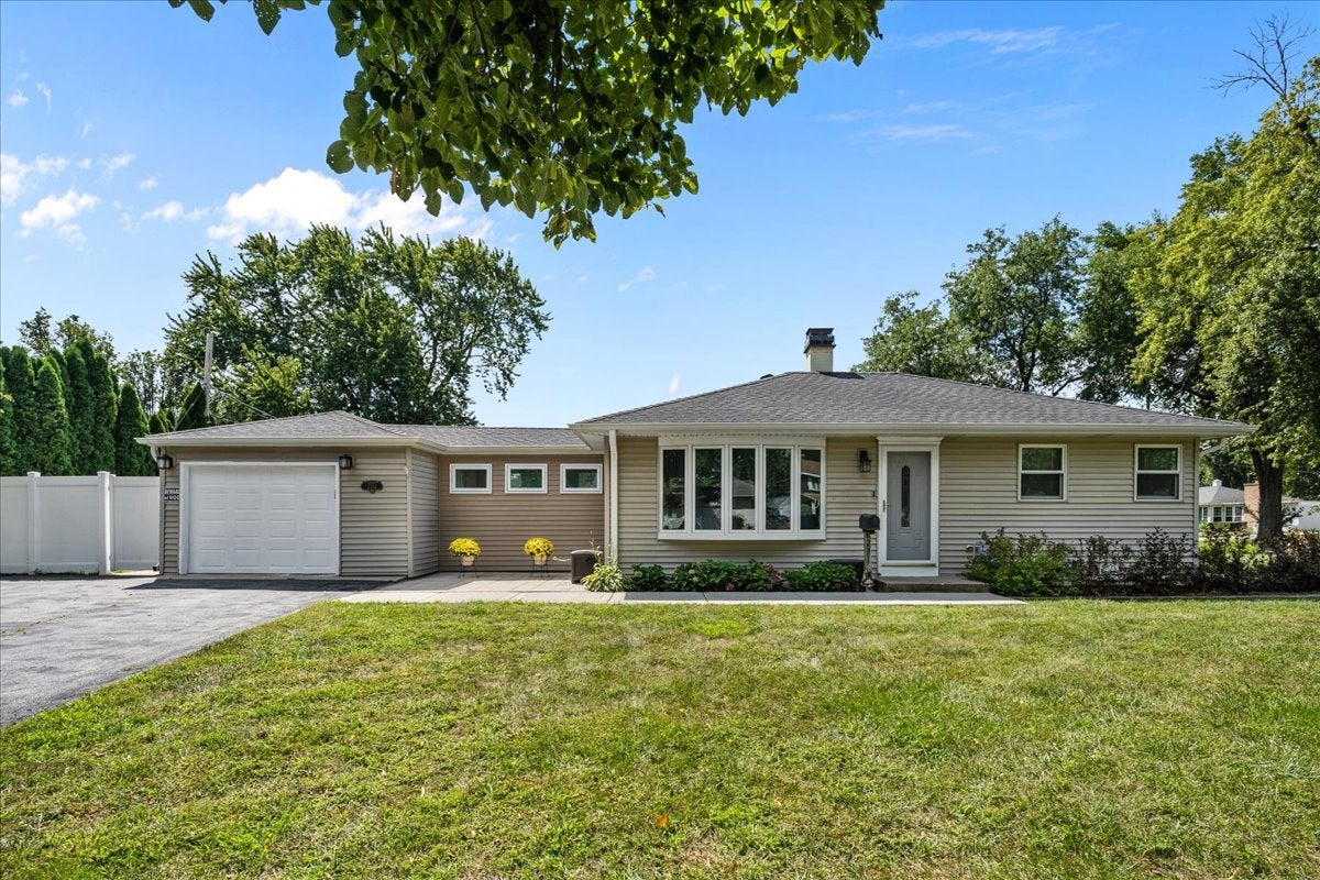 Desirable Kimball Hill Home