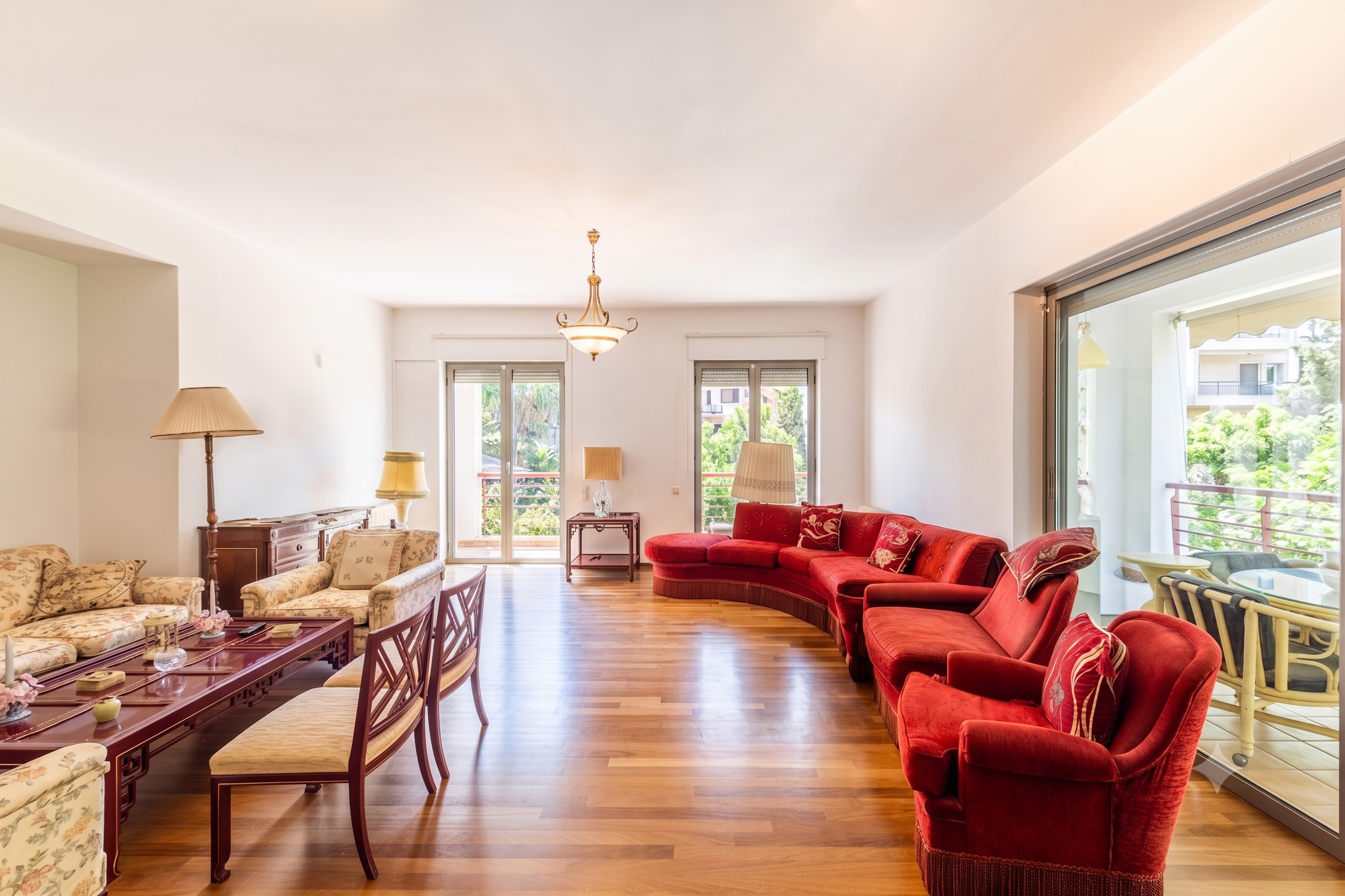 Excellent first-floor apartment with garden