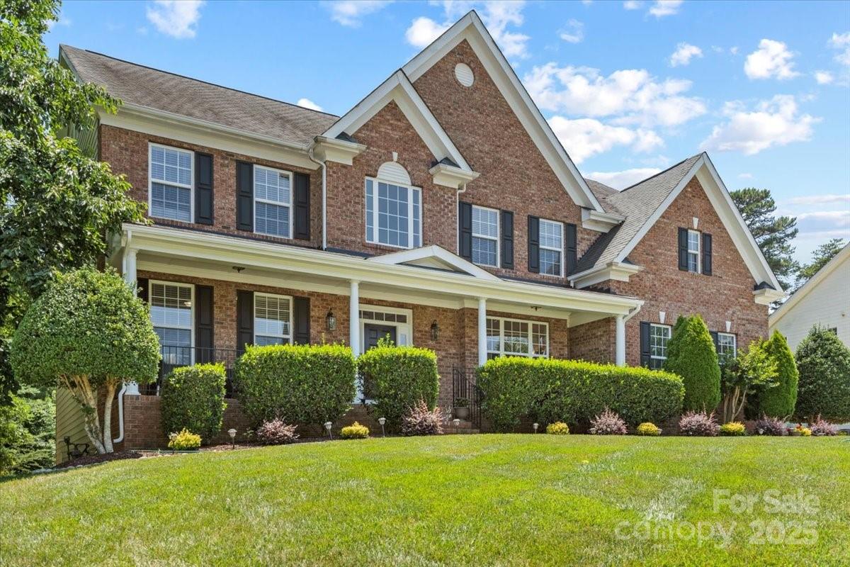 Luxury Living on Nearly an Acre in The Cove