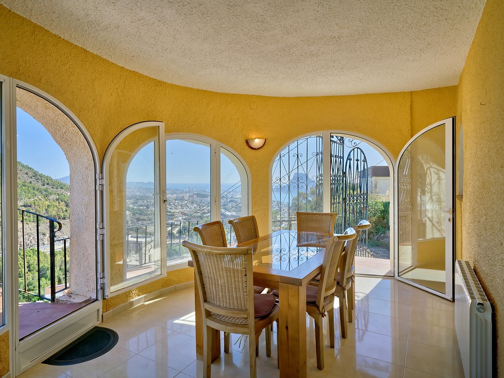 Villa in Maryvilla with panoramic views
