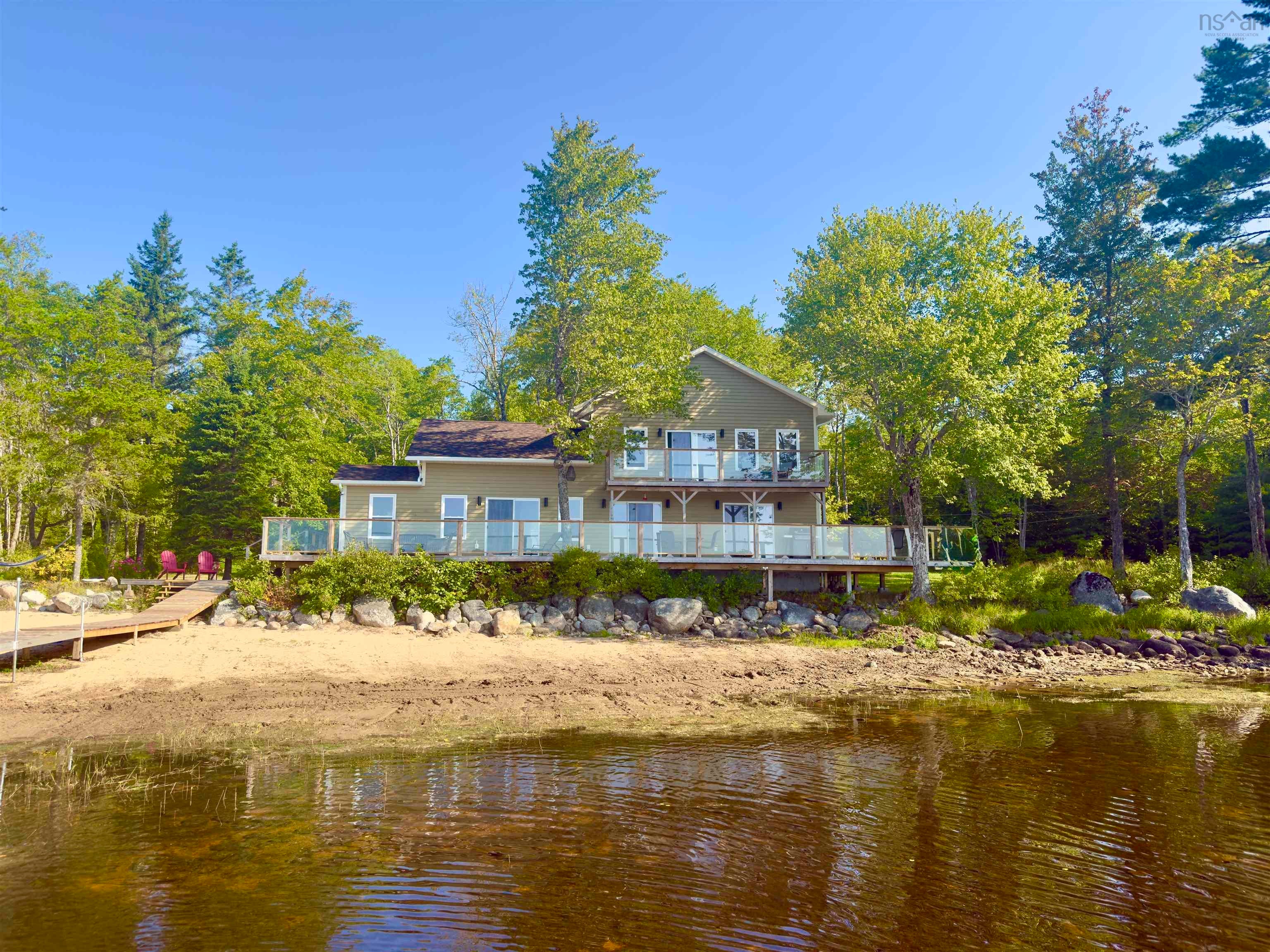 Where Lake Living Dreams Come True