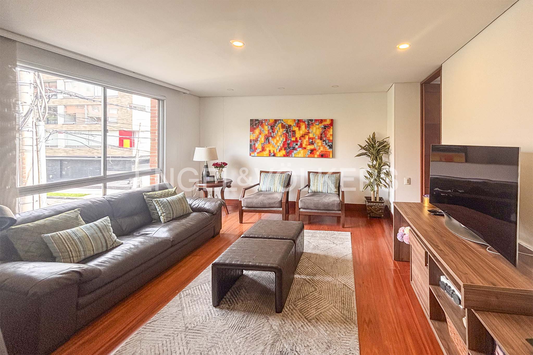 Apartamento con terrazas y vista verde en Santa Paula