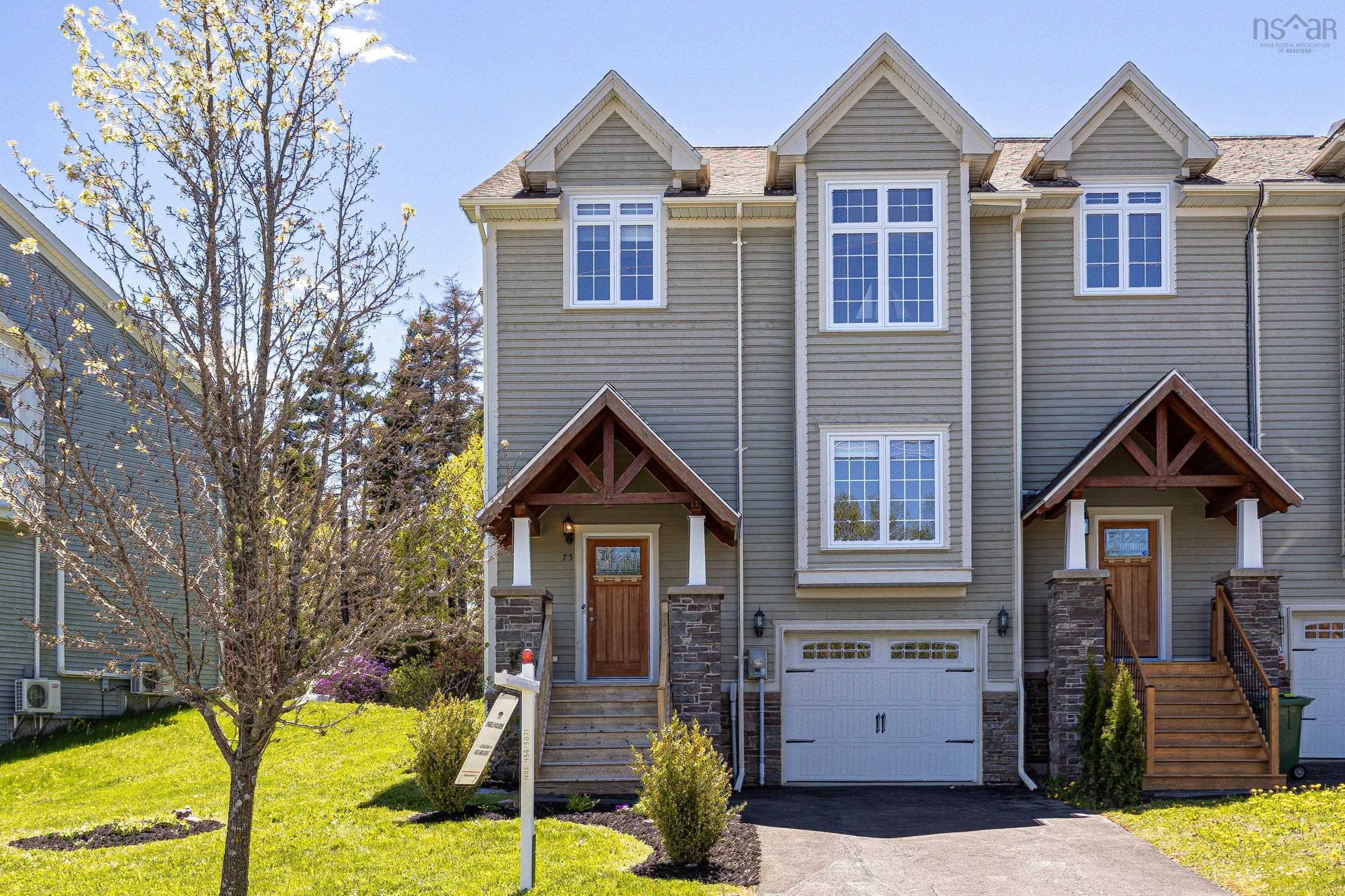 Private End-Unit Mount Royal Townhouse with Theatre Room